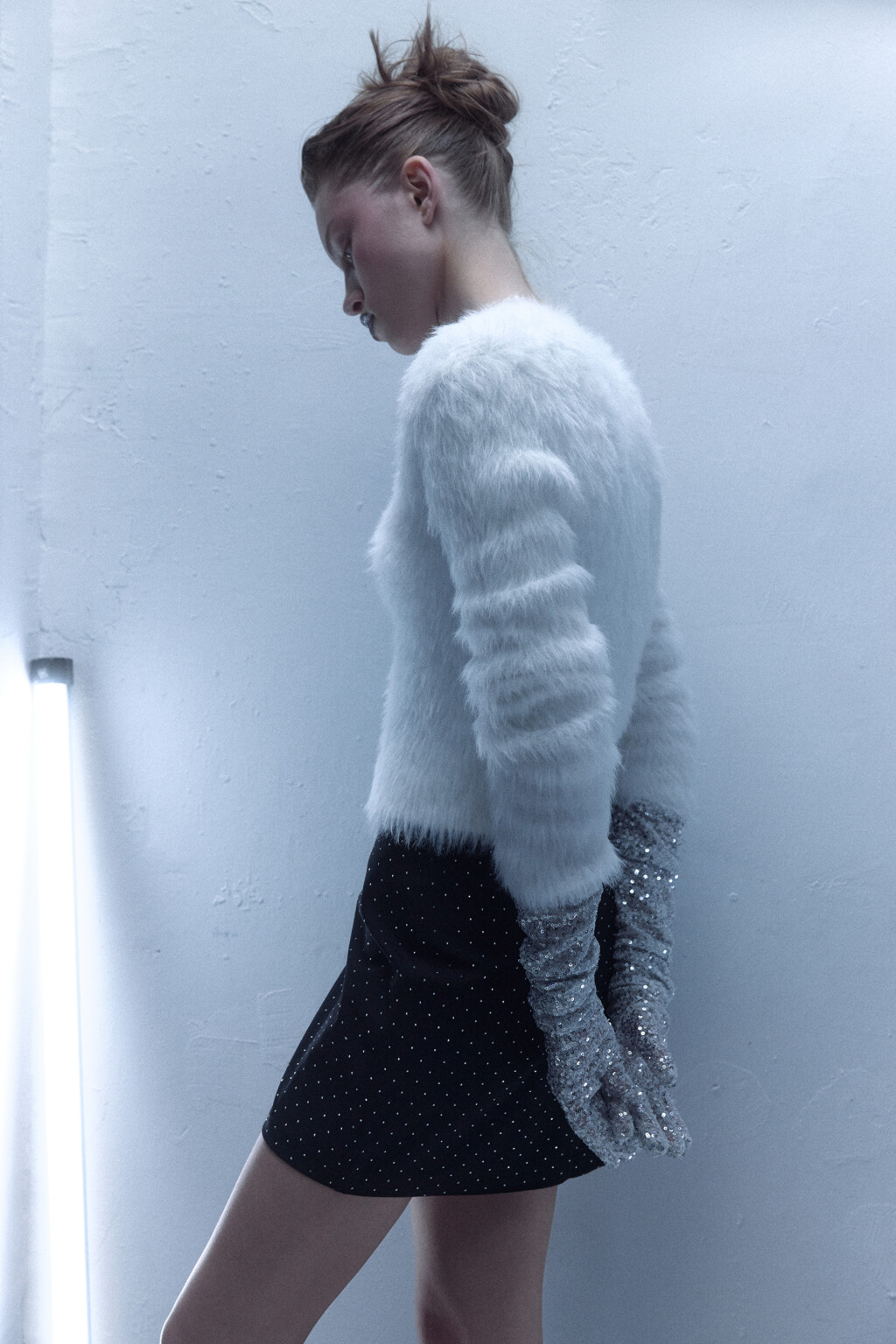 Джемпер укороченный из пушистой пряжи - цвет молочный - 9