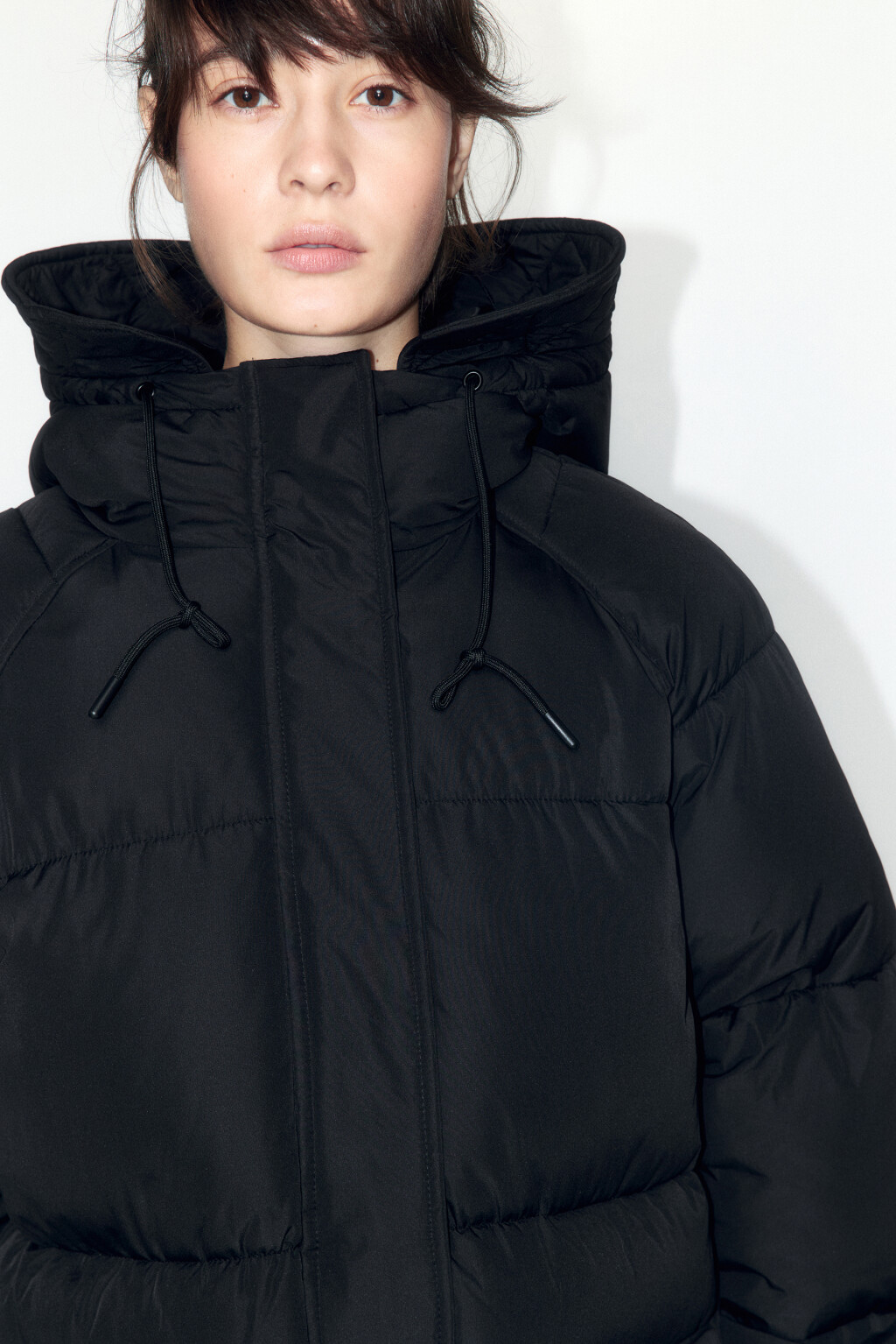 Куртка стеганая удлиненная с капюшоном - цвет черный - 7