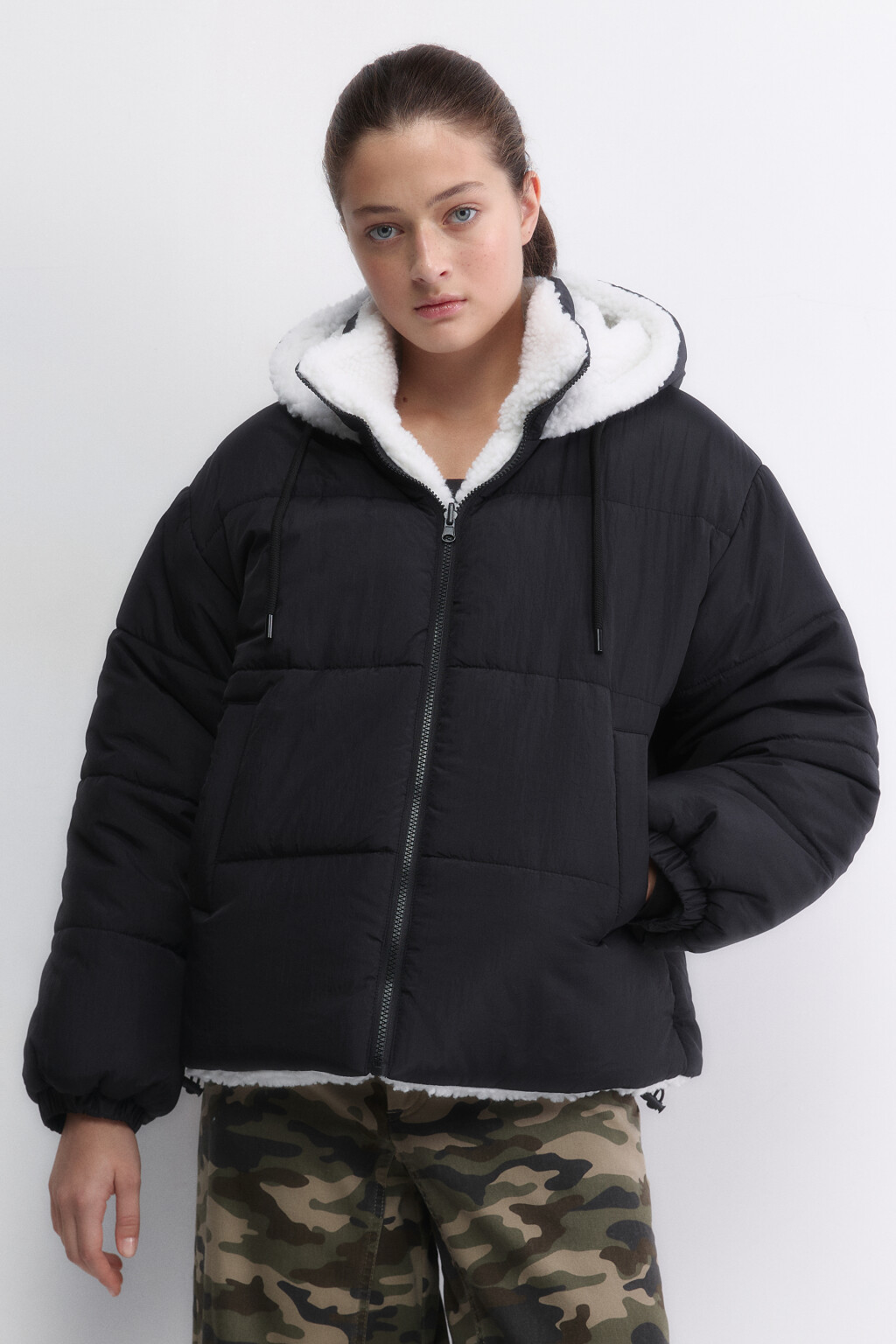 Куртка стеганая двусторонняя с отделкой под мех - цвет черный - 3