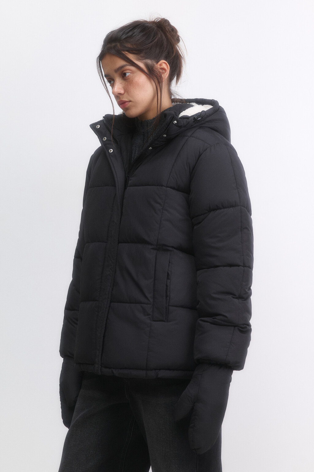 Куртка стеганая с капюшоном и рукавицами - цвет черный - 3