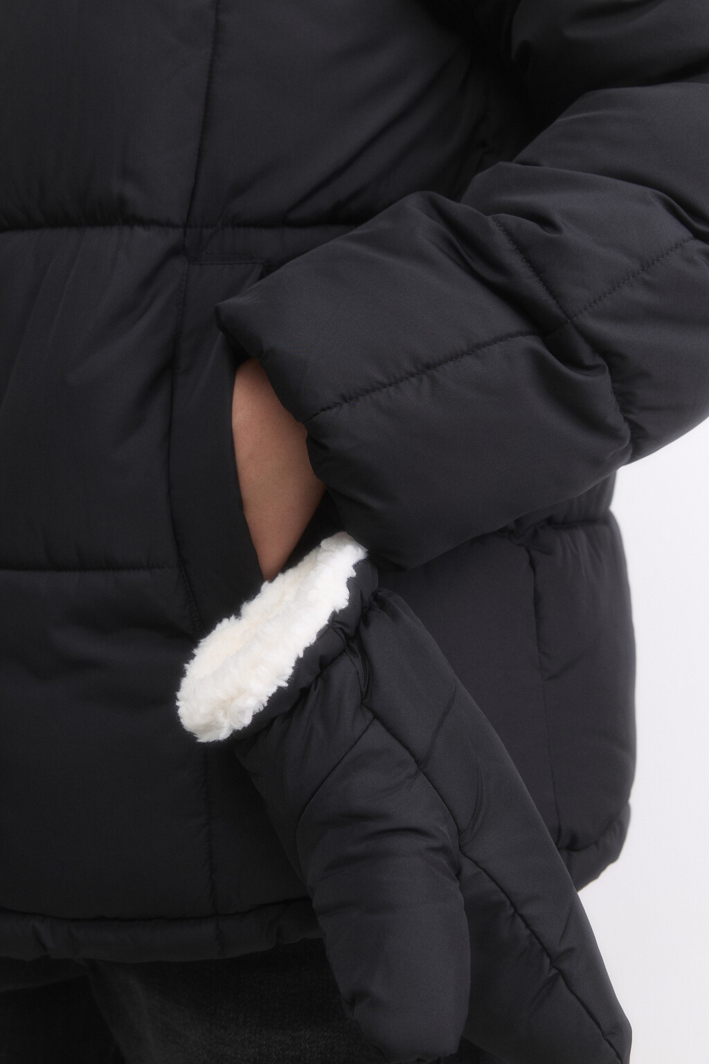Куртка стеганая с капюшоном и рукавицами - цвет черный - 7