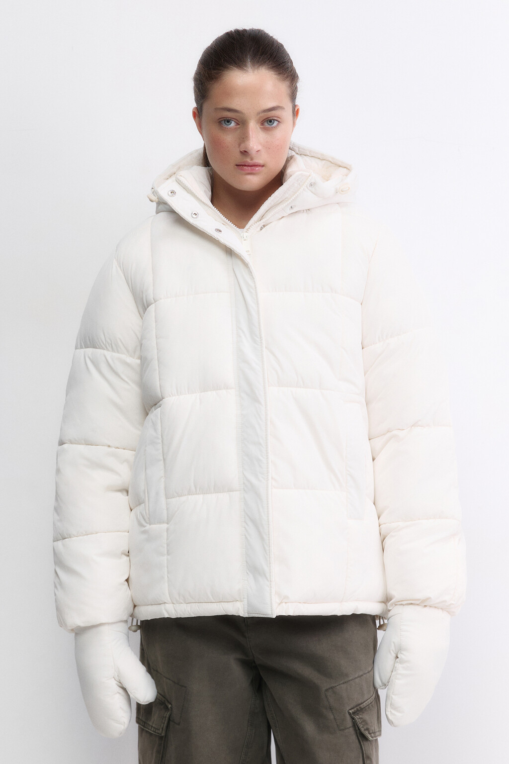 Куртка стеганая с капюшоном и рукавицами - цвет молочный - 2