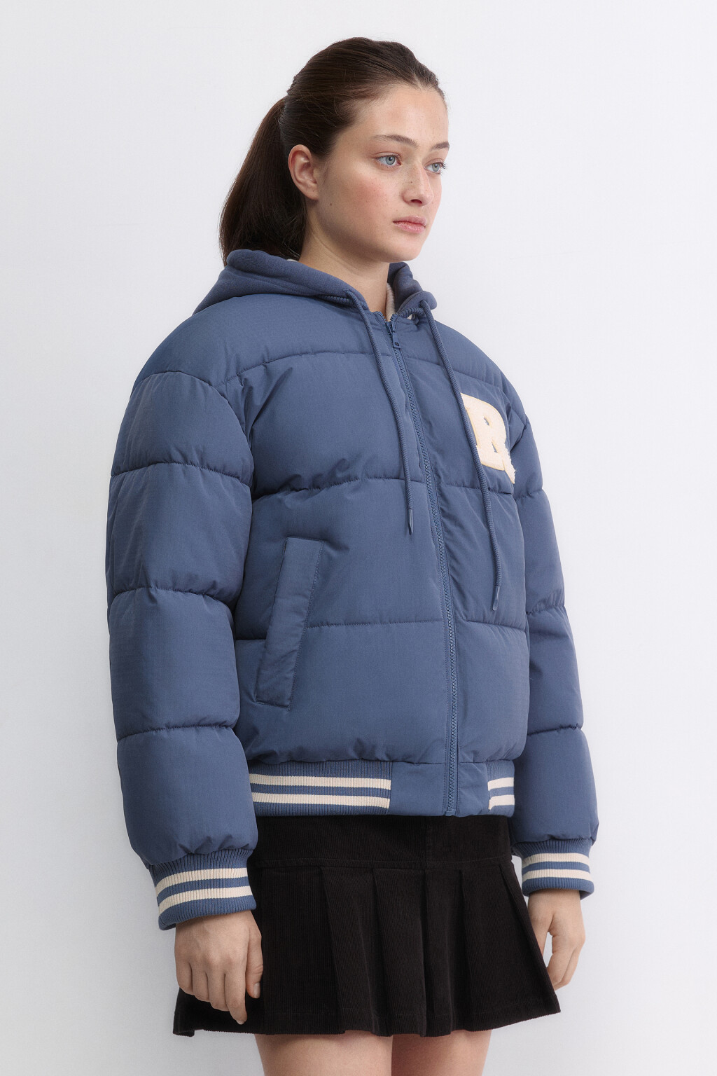 Куртка стеганая с капюшоном и патчем - цвет серый - 3