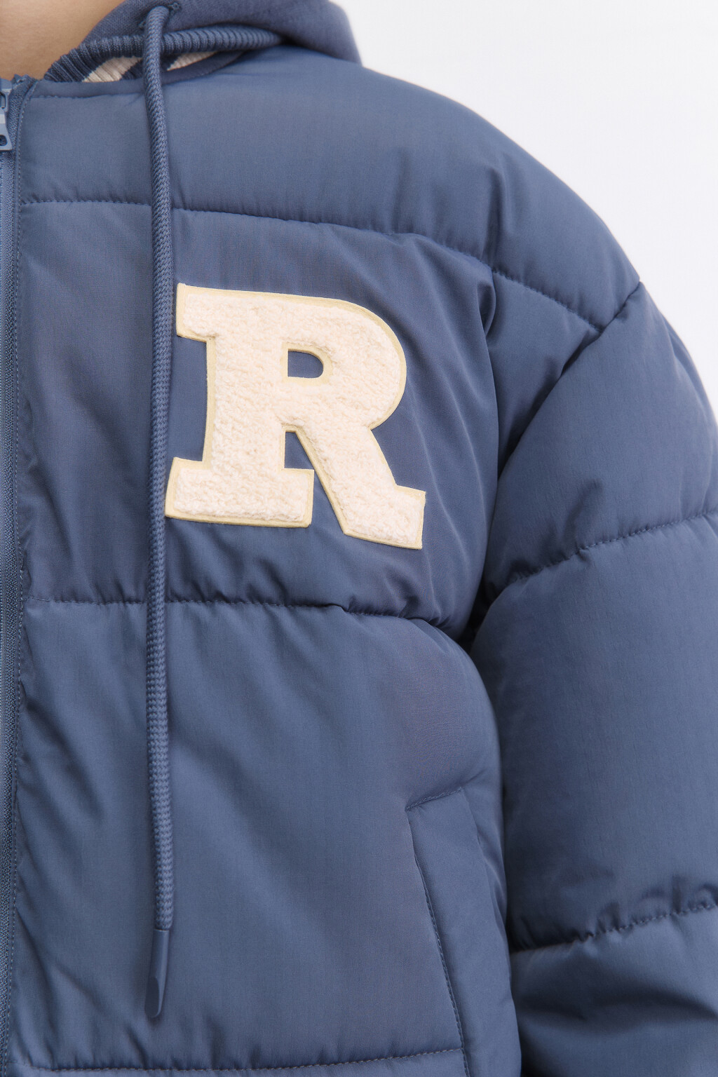 Куртка стеганая с капюшоном и патчем - цвет серый - 6