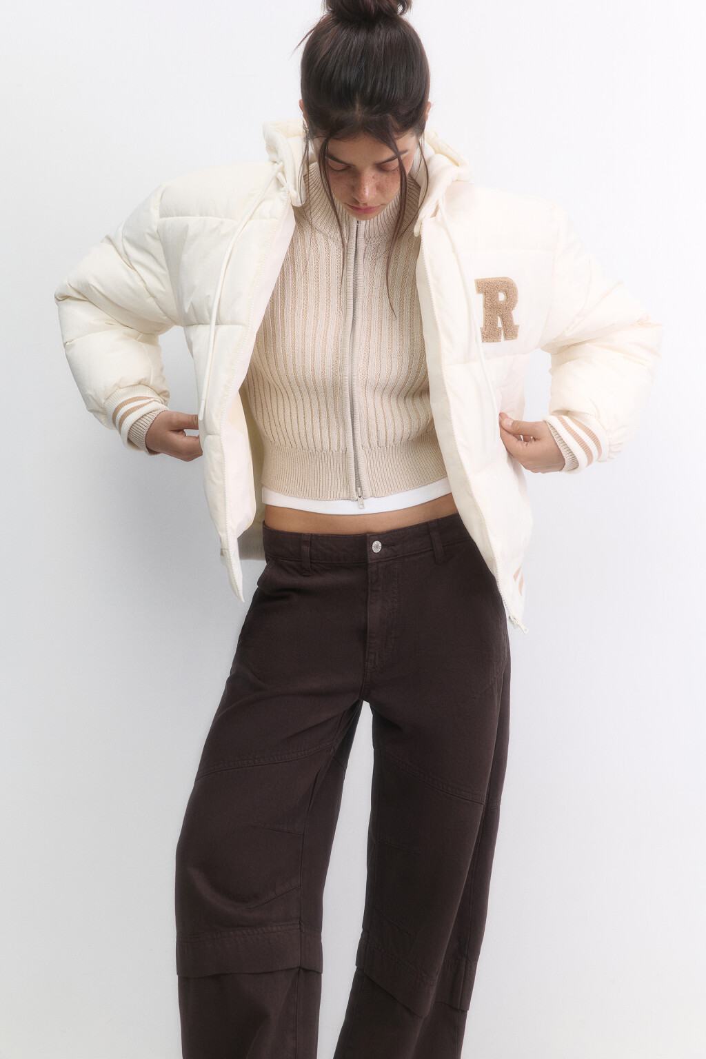 Куртка стеганая с капюшоном и патчем - цвет молочный - 1