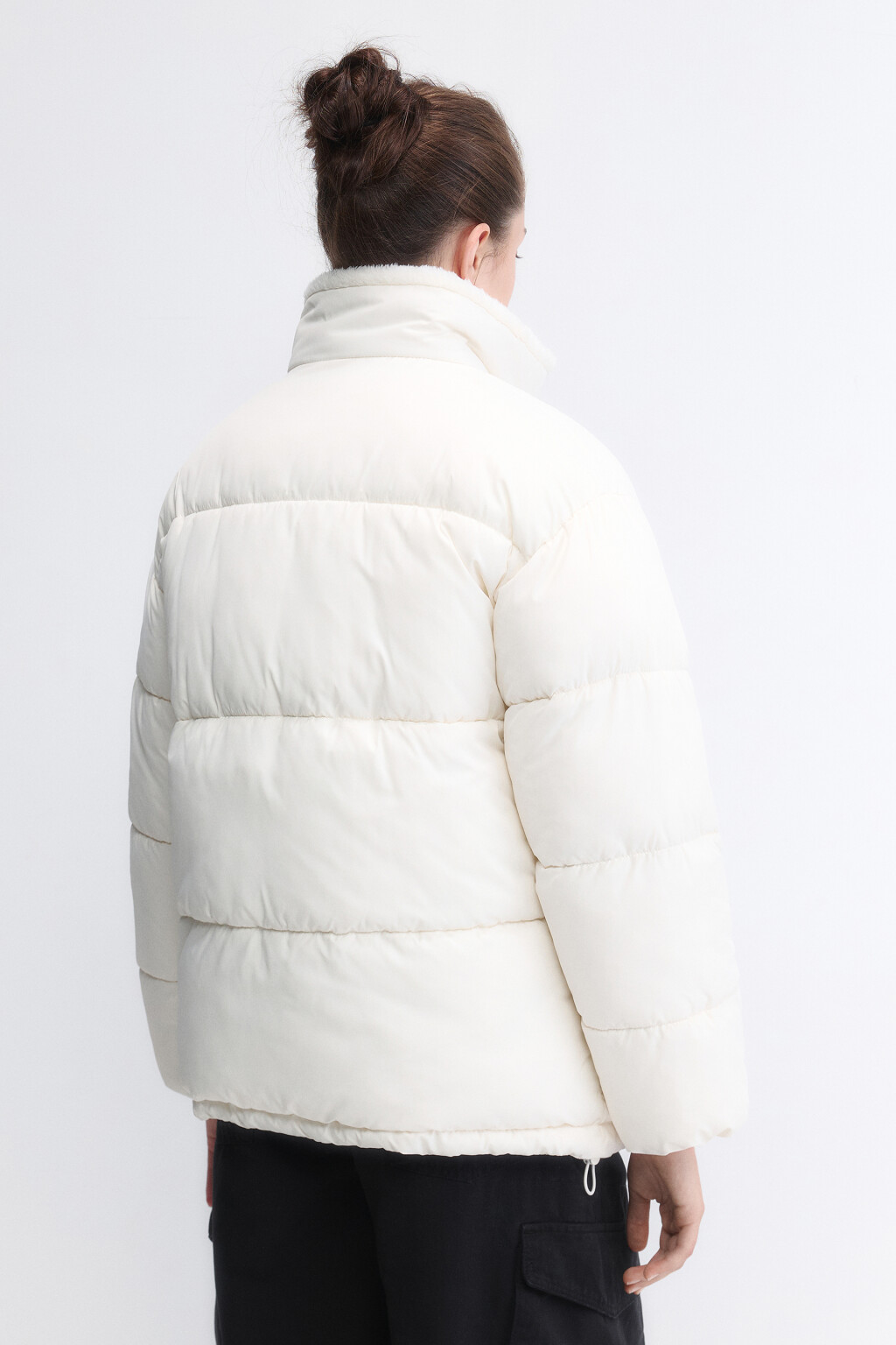 Куртка стеганая с подкладкой из искусственного меха - цвет молочный - 4