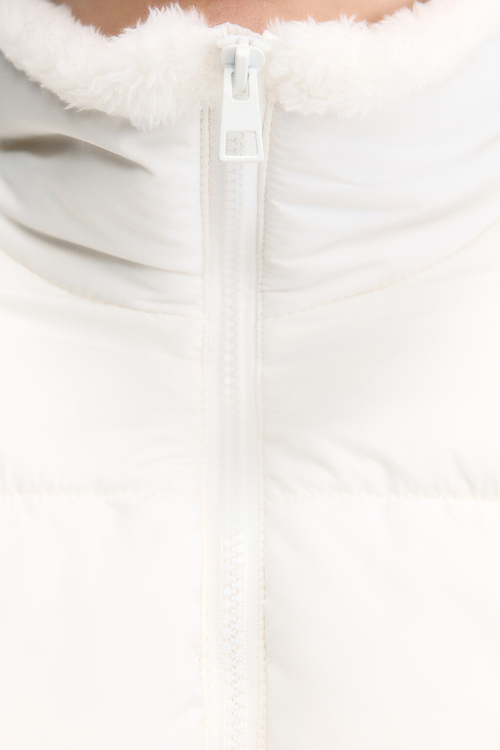 Куртка стеганая с подкладкой из искусственного меха - цвет молочный - 6
