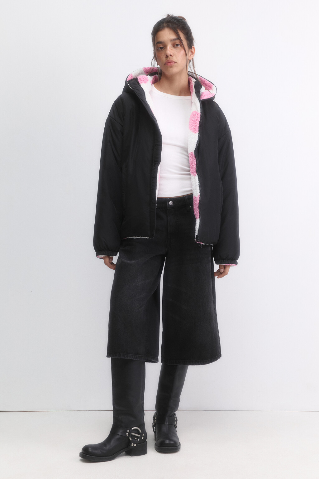 Куртка двусторонняя с меховой фактурой и принтом - цвет черный - 5