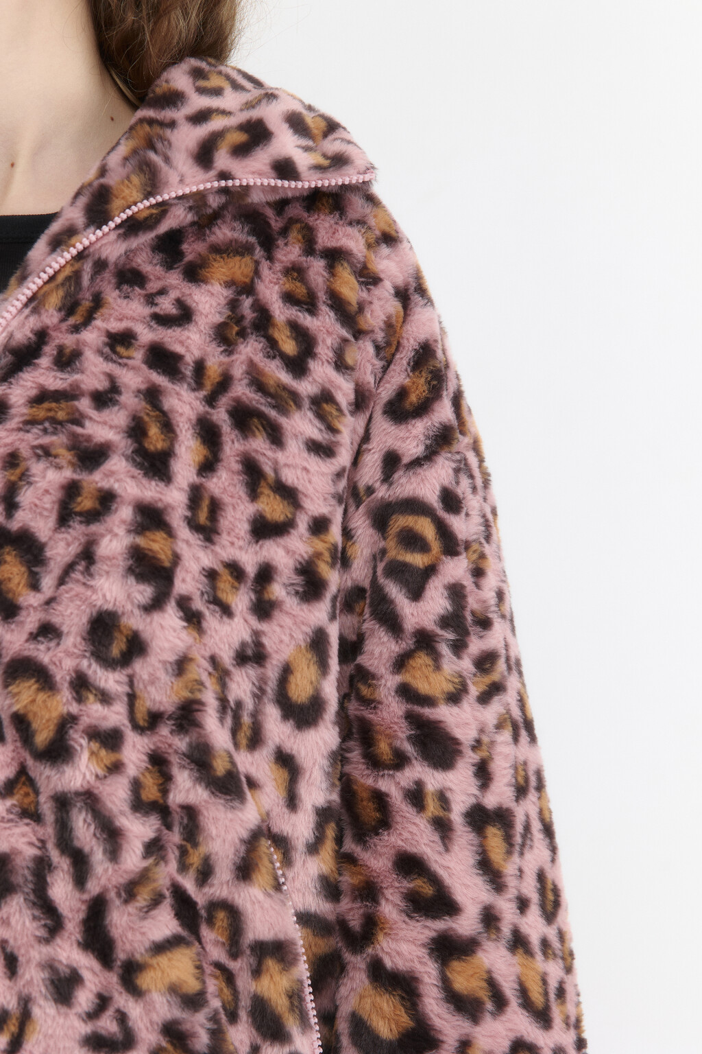 Куртка из искусственного меха с капюшоном - цвет мультиколор - 7