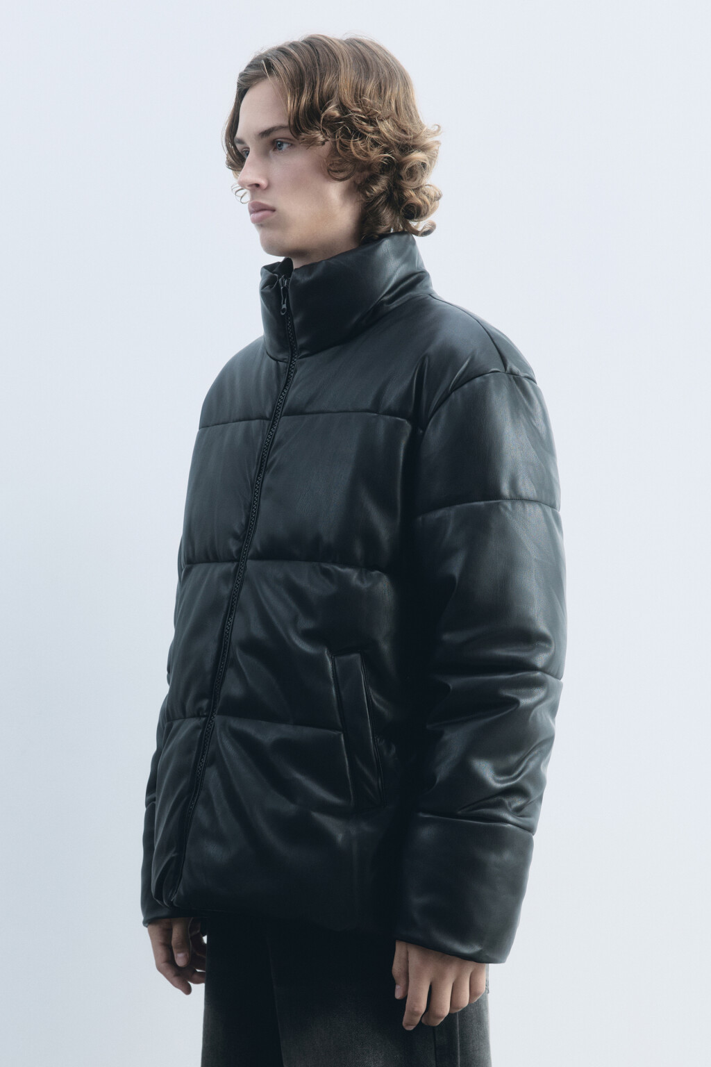 Куртка-пуховик стеганая из искусственной кожи - цвет черный - 4
