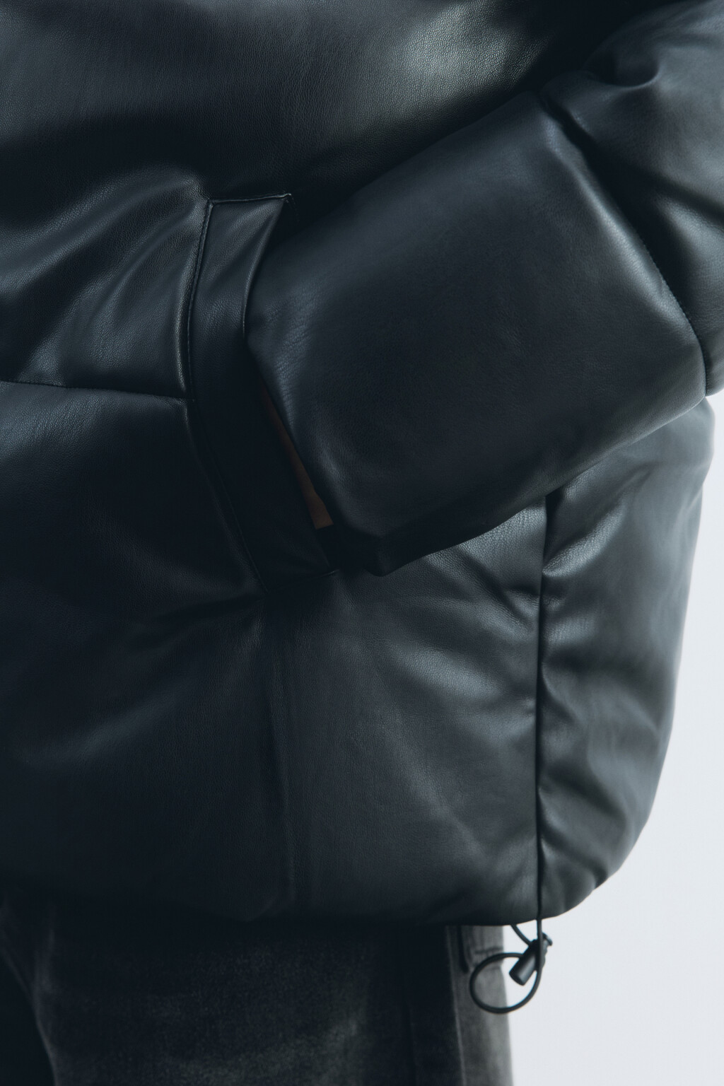 Куртка-пуховик стеганая из искусственной кожи - цвет черный - 8