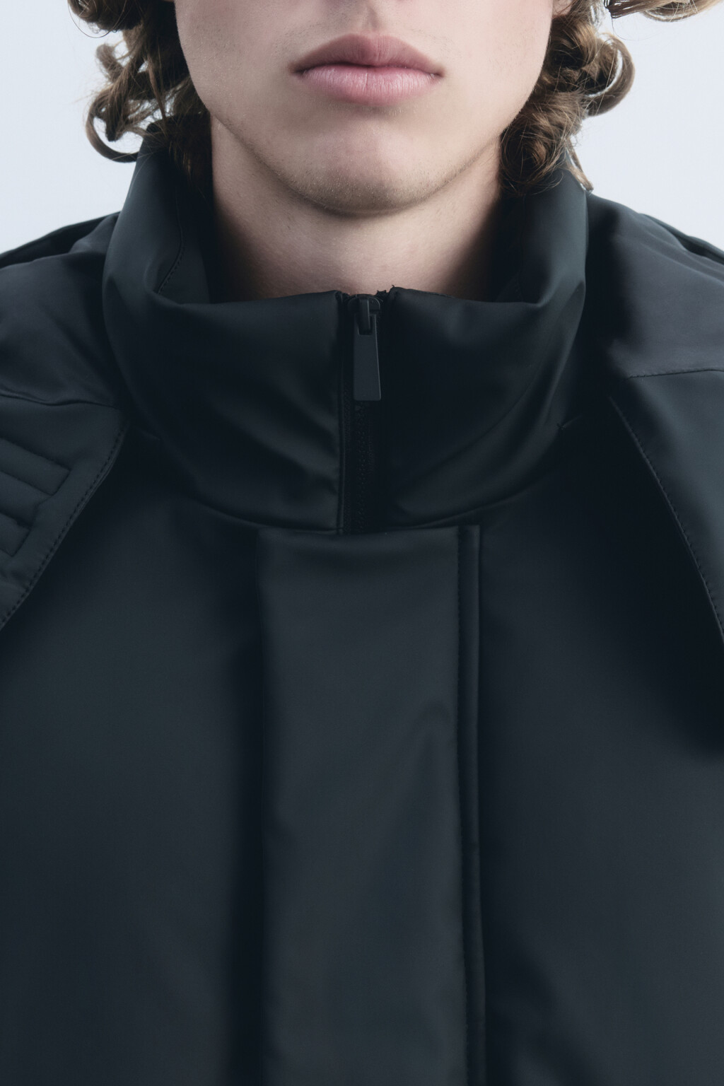 Куртка утепленная с капюшоном и влагозащитой - цвет черный - 7