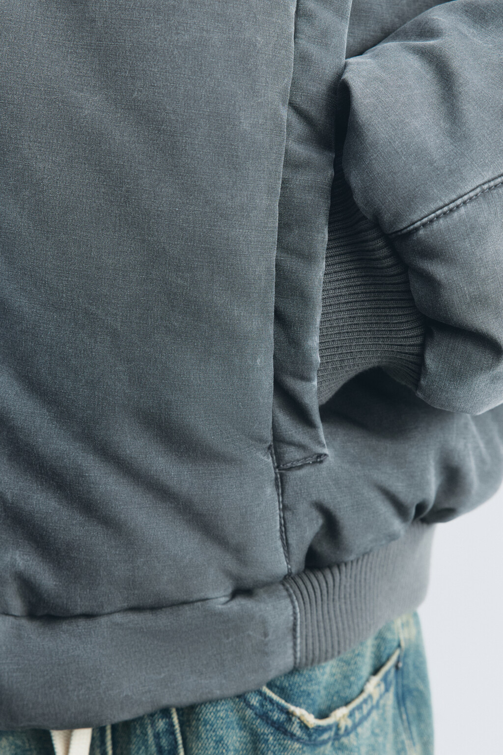 Куртка-бомбер с капюшоном и вареным эффектом - цвет серый - 10