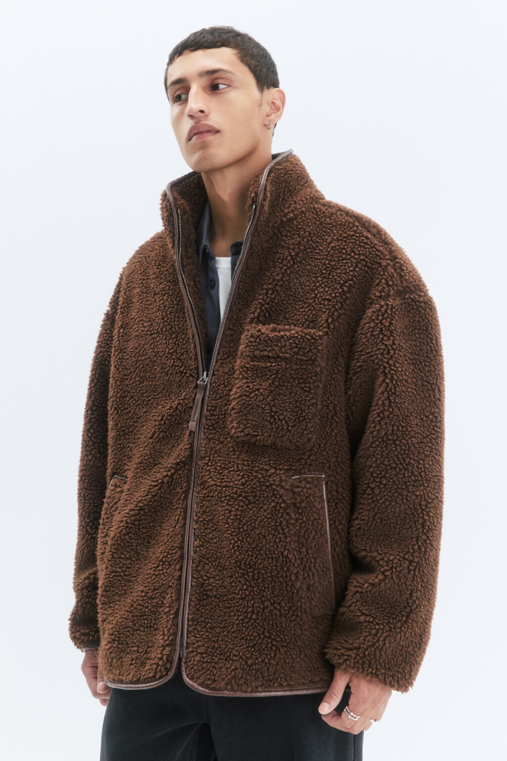 Куртка-чебурашка oversize с воротником-стойкой - цвет коричневый - 3