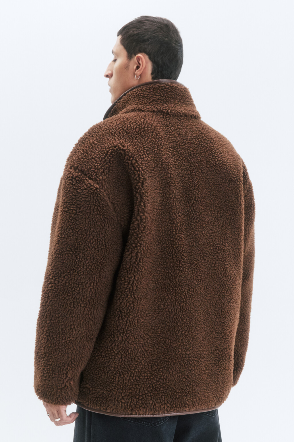 Куртка-чебурашка oversize с воротником-стойкой - цвет коричневый - 4