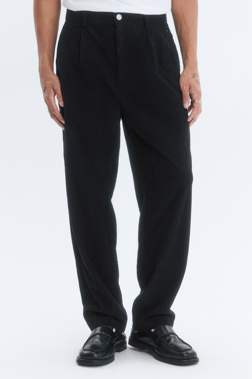 Брюки-бананы широкие из вельветовой ткани - цвет черный - 2