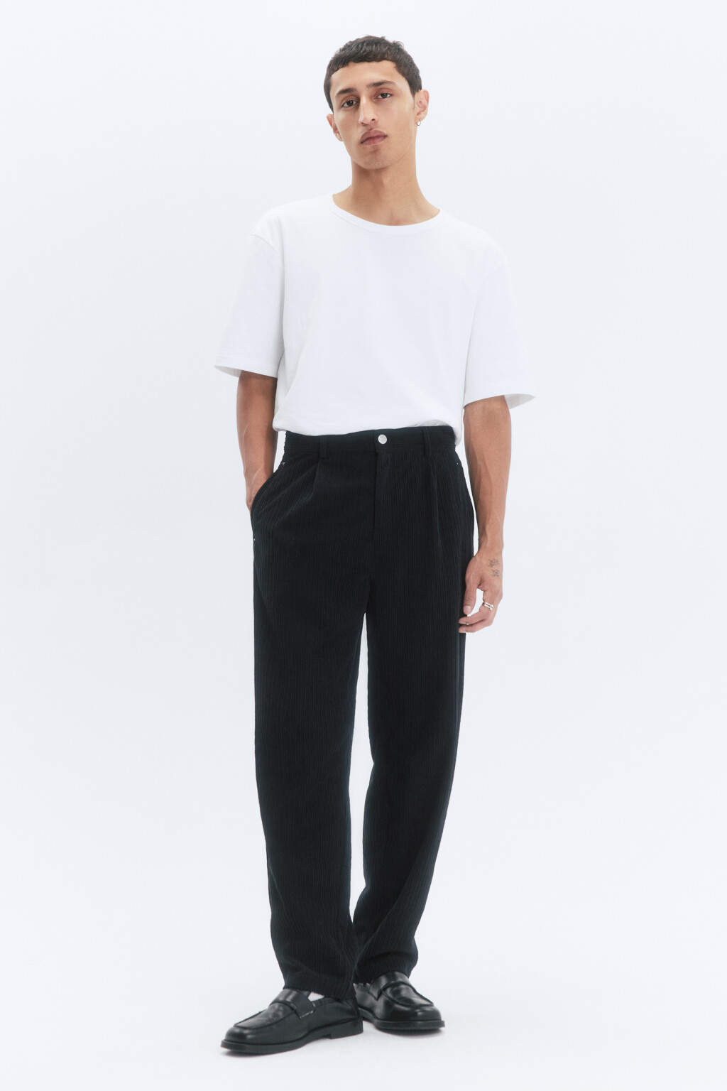 Брюки-бананы широкие из вельветовой ткани - цвет черный - 5