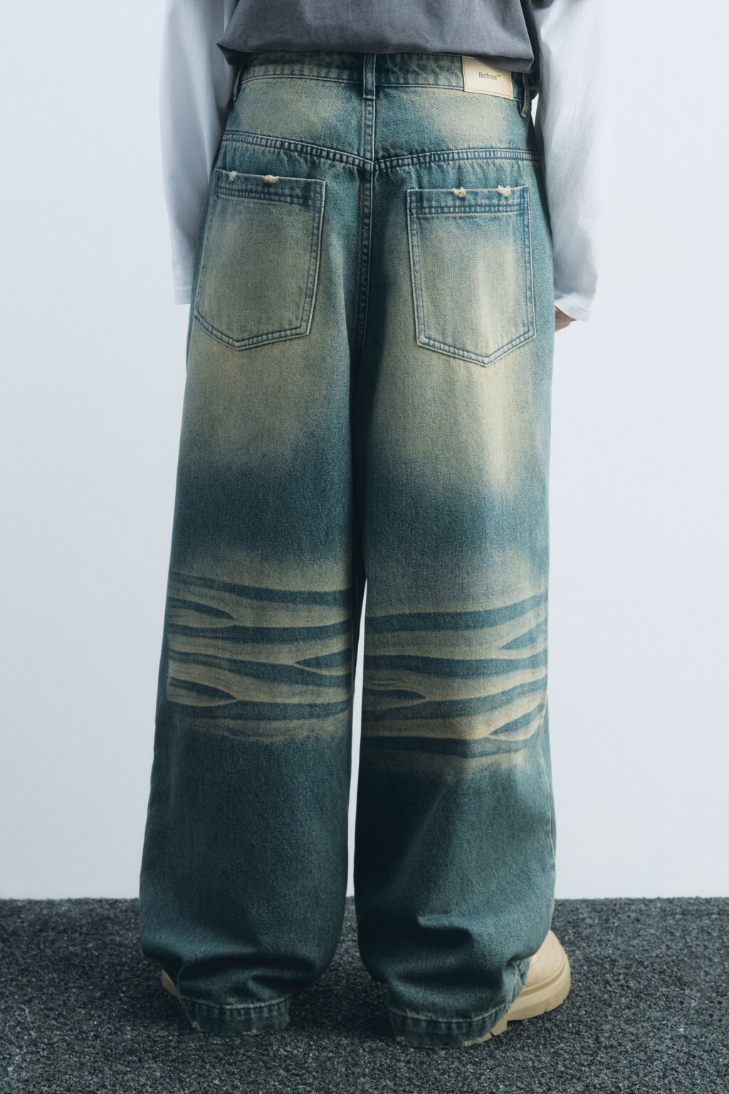 Джинсы широкие с эффектом масляной стирки - цвет голубой - 6