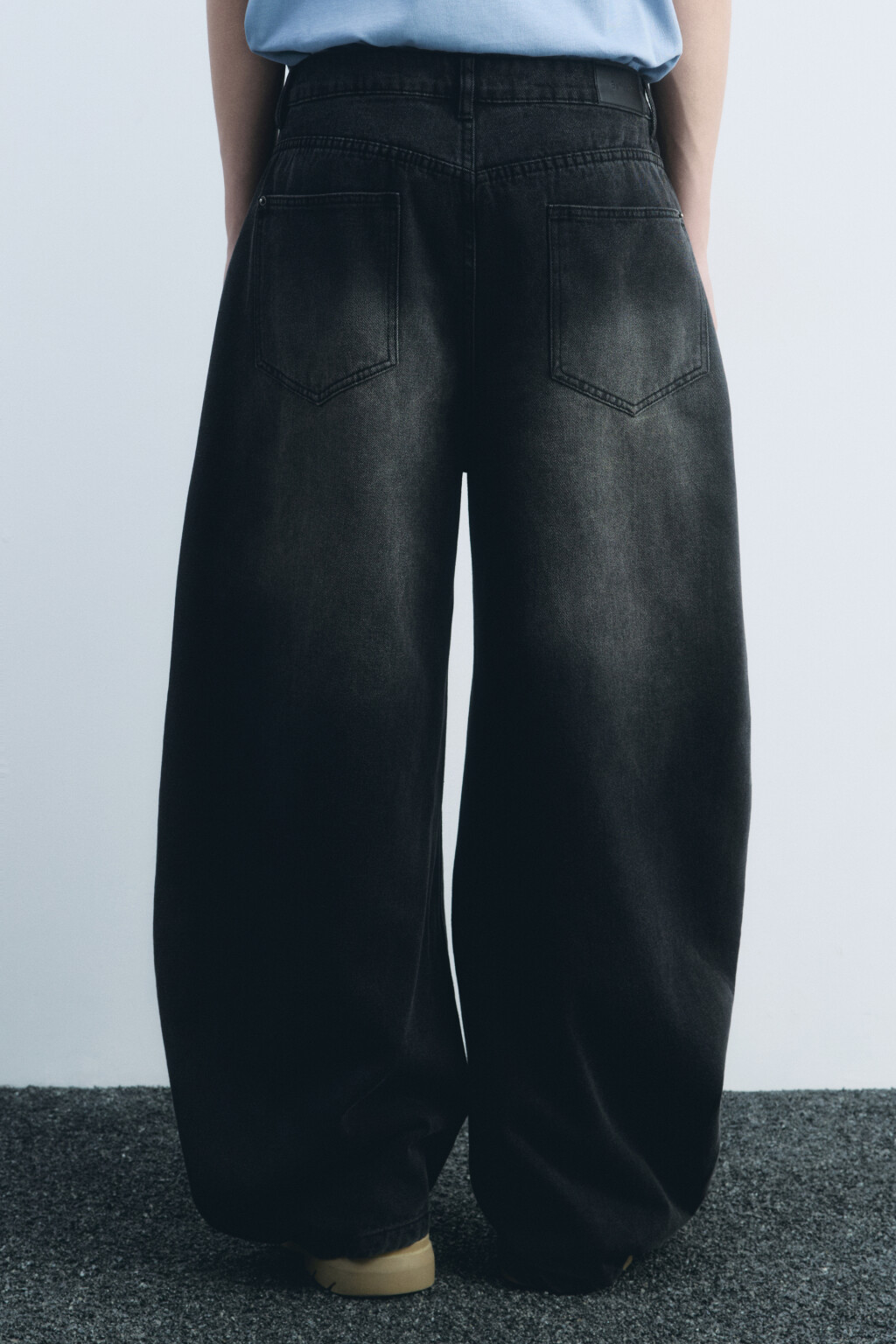 Джинсы экстраширокие с волнистыми боковыми швами - цвет черный - 5