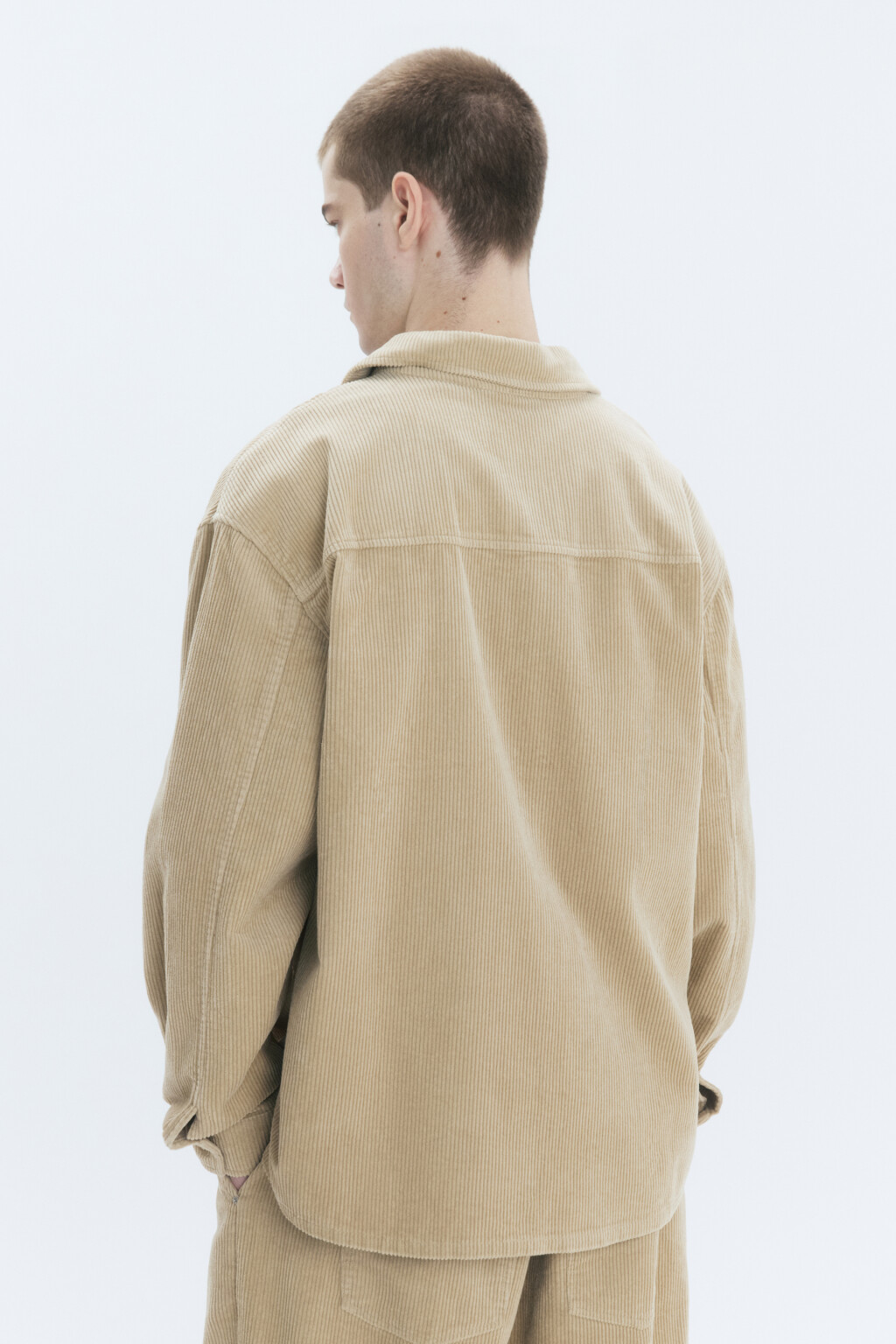 Рубашка overszie вельветовая с карманом - цвет бежевый - 4