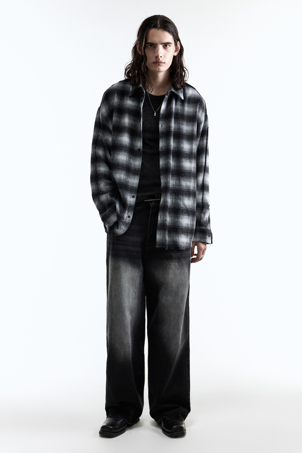 Рубашка клетчатая с открытыми срезами - цвет серый - 6