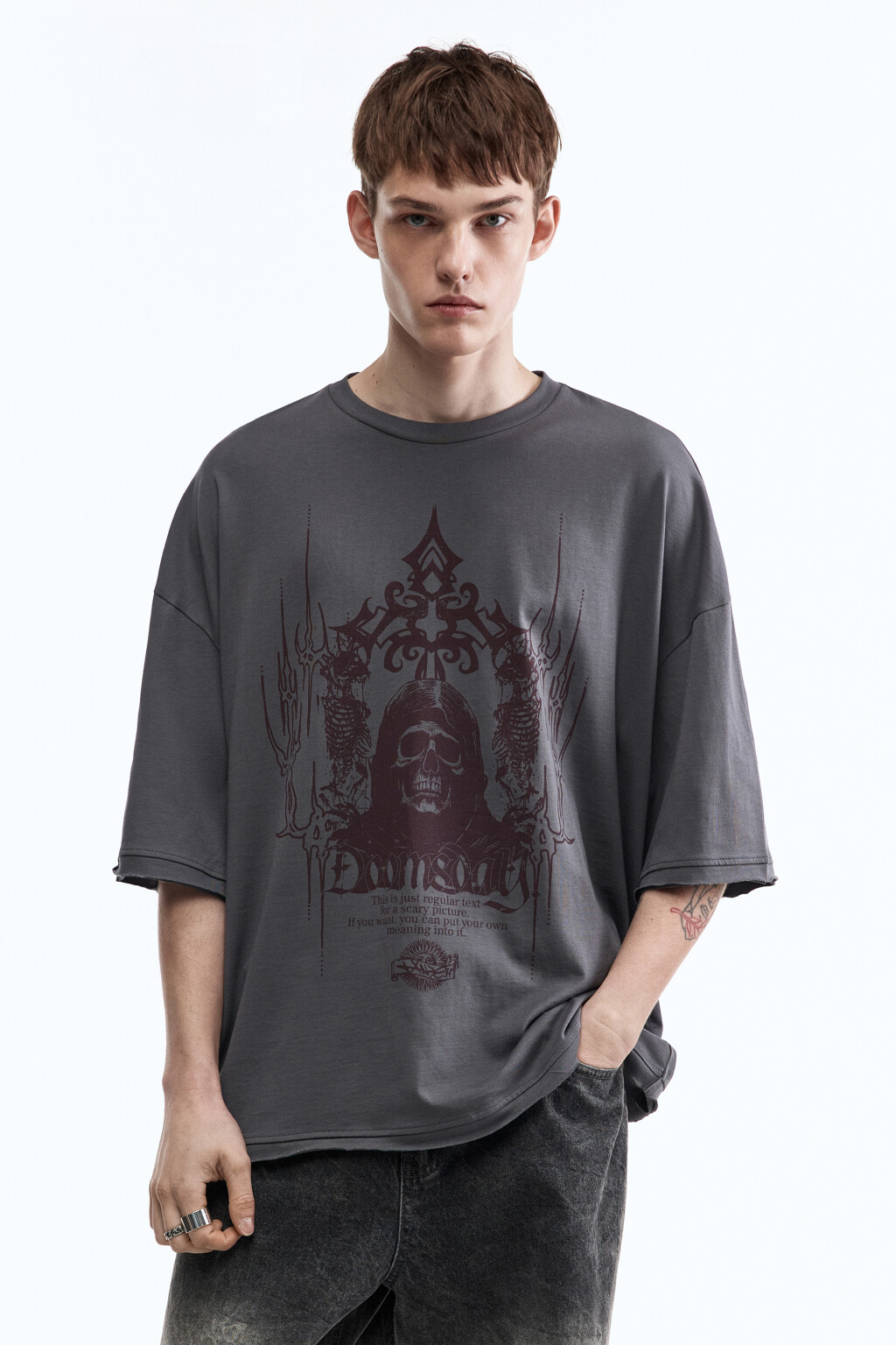 Футболка oversize с принтом в стиле гранж - цвет серый - 2
