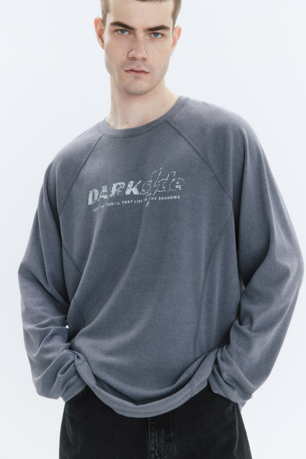Лонгслив свободный с вареным эффектом и надписью - цвет серый - 1