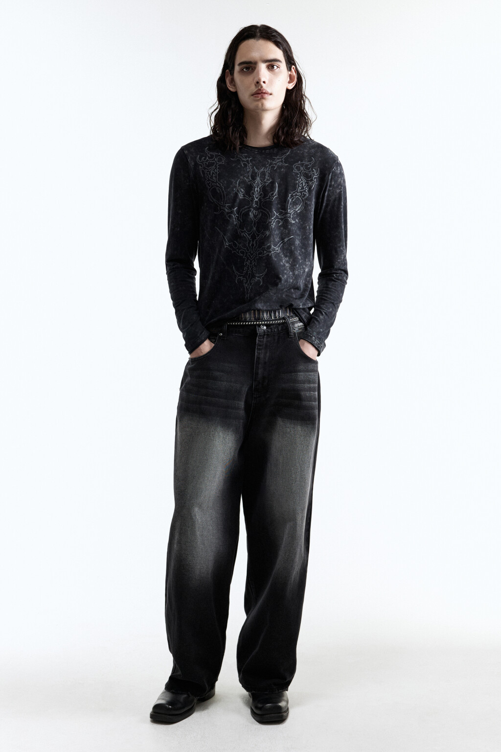 Лонгслив хлопковый с вареным эффектом и принтом - цвет черный - 5