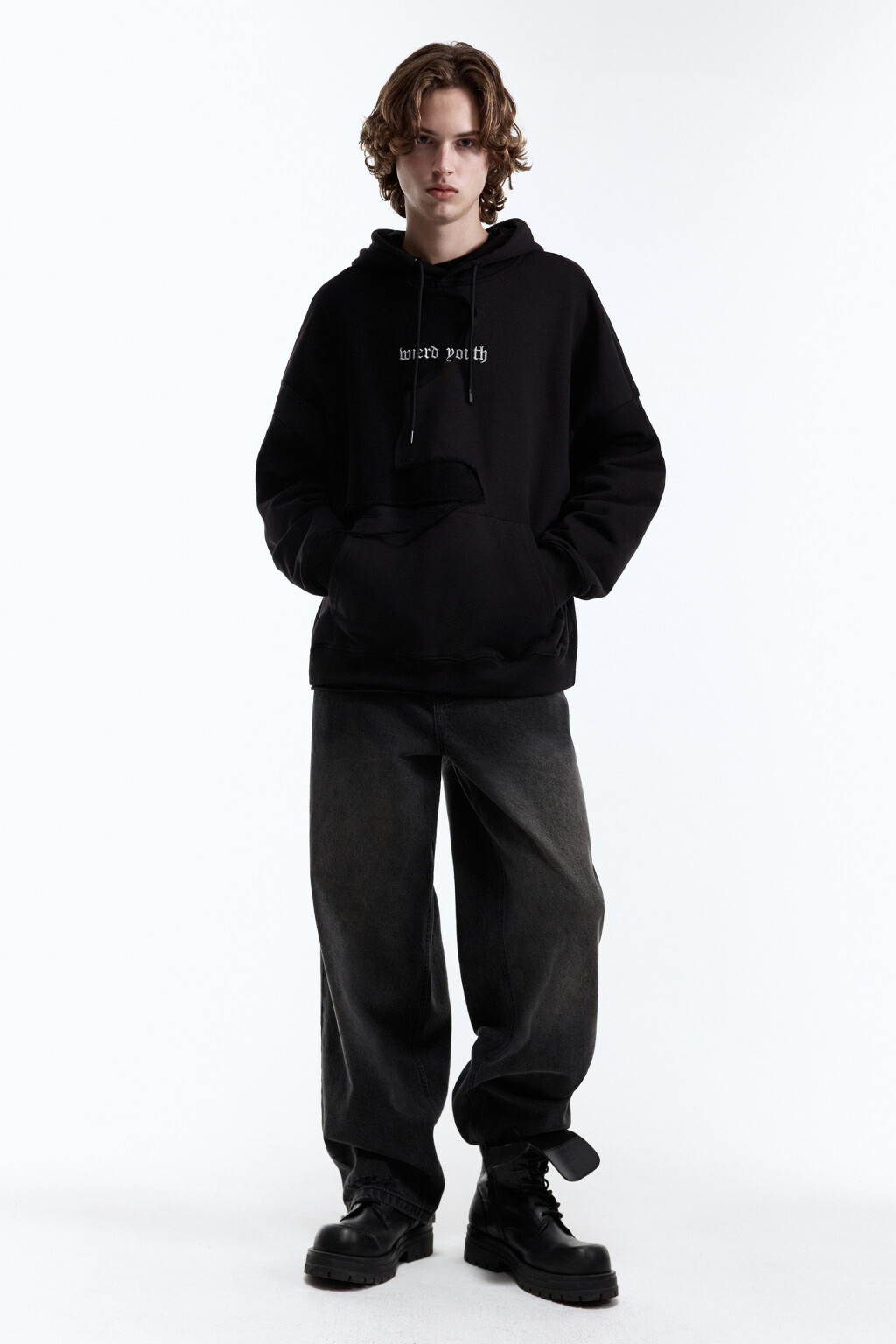 Худи oversize рваная с вышитой надписью - цвет черный - 5