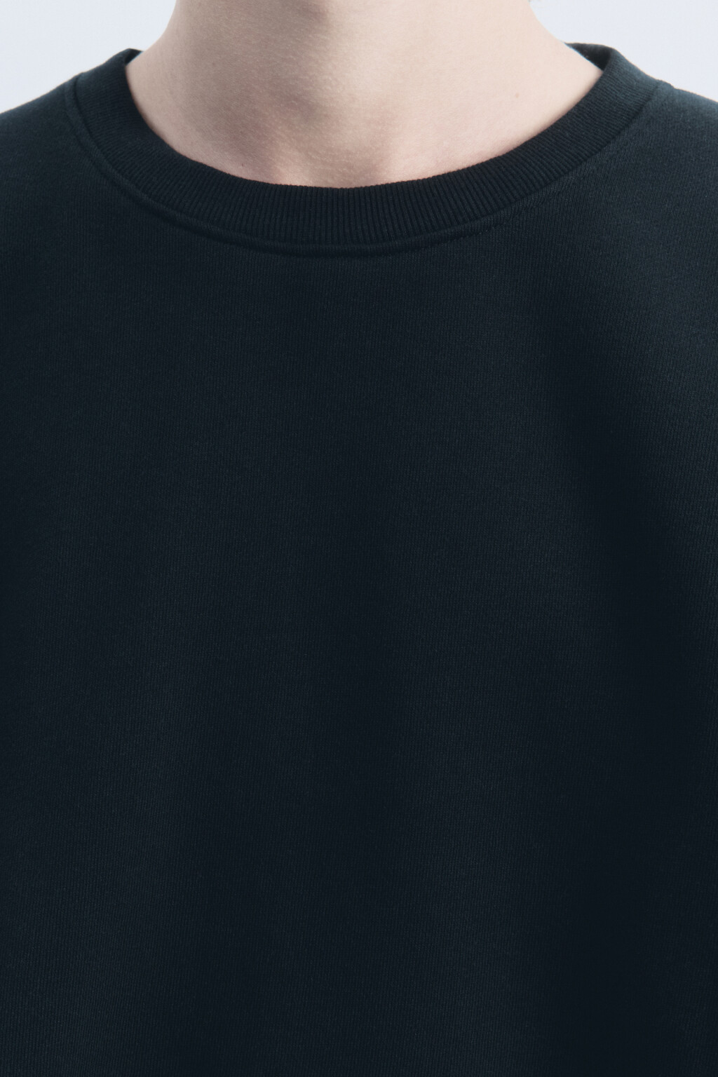 Свитшот хлопковый с двойными рукавами и принтом - цвет черный - 6