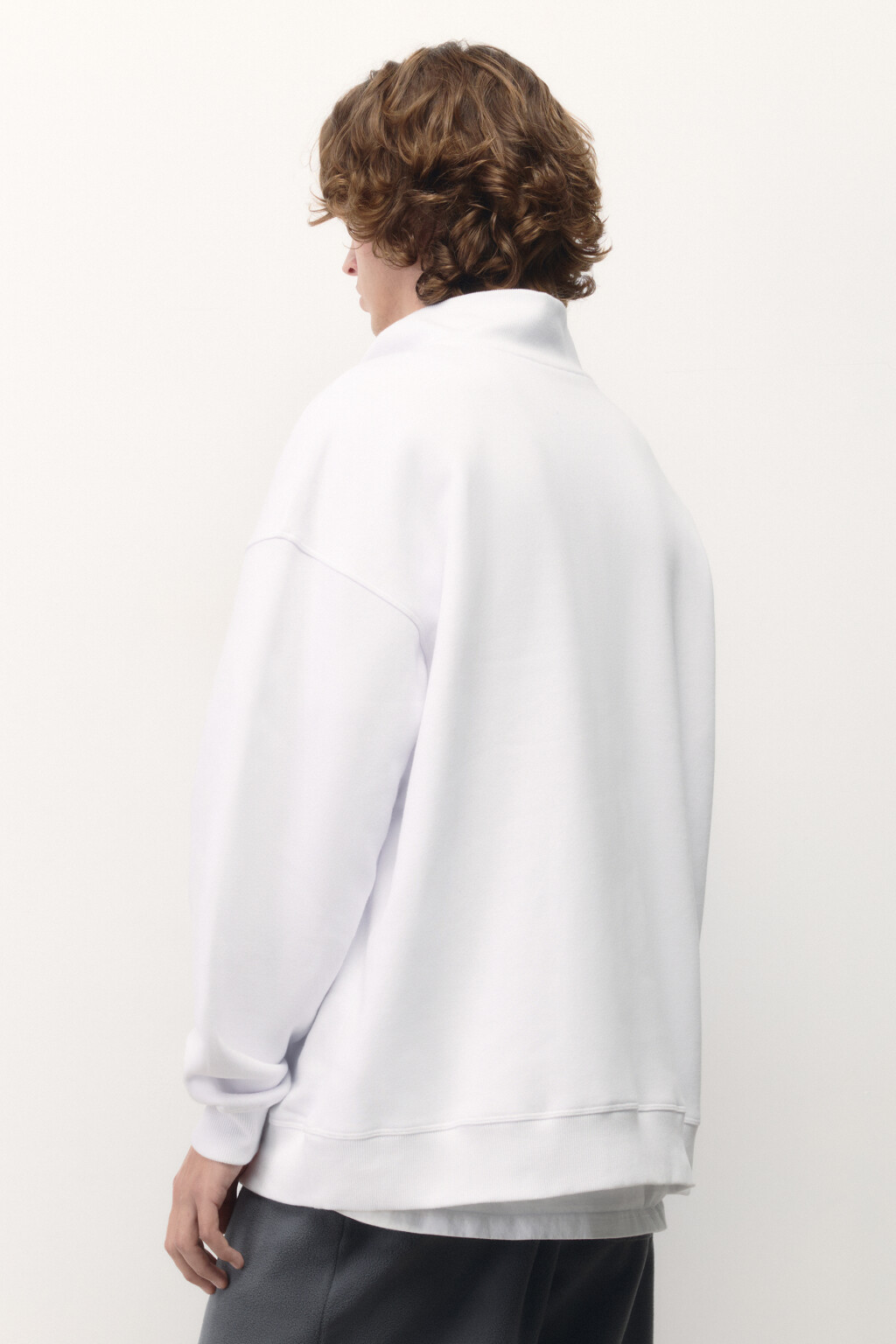 Свитшот half zip с зимним принтом - цвет белый - 4