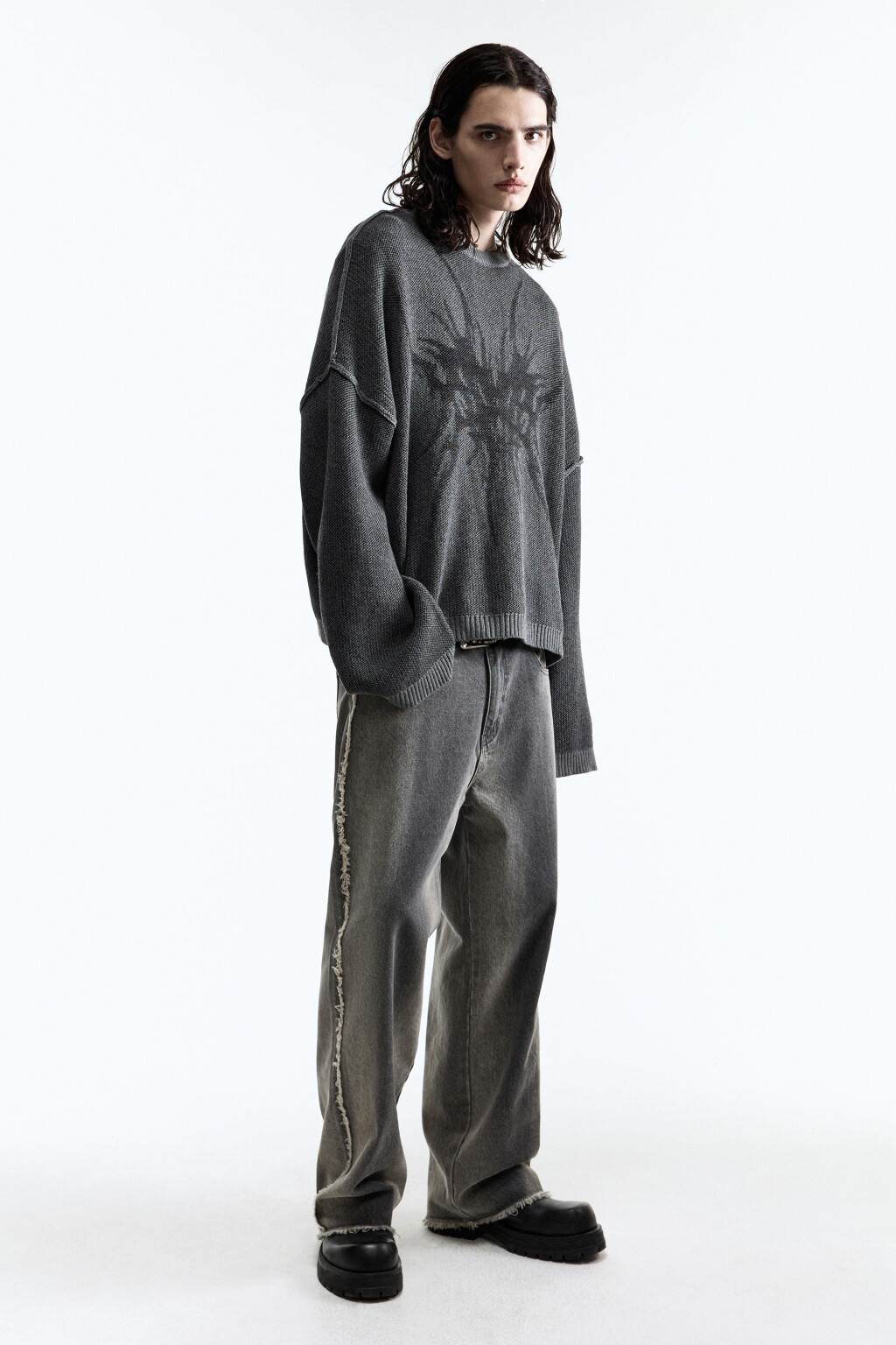 Джемпер вязаный свободный в стиле гранж - цвет серый - 5