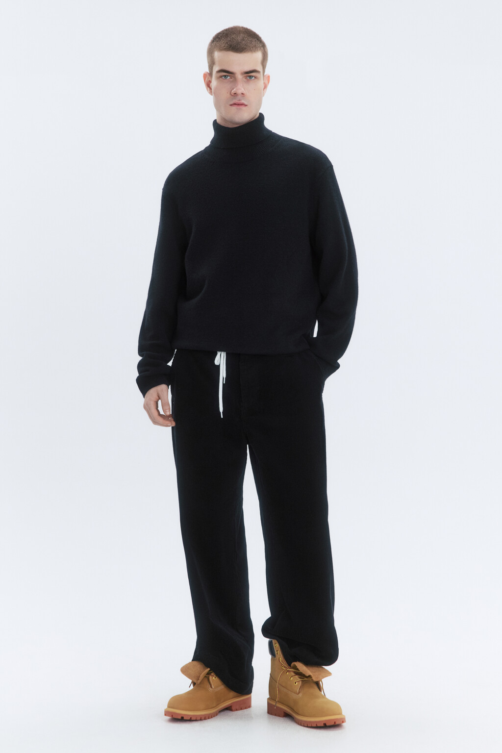 Свитер-водолазка тонкой вязки с воротником - цвет черный - 6