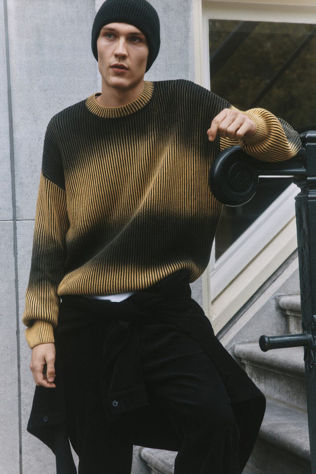 Джемпер вязаный с абстрактными полосками - цвет желтый - 10