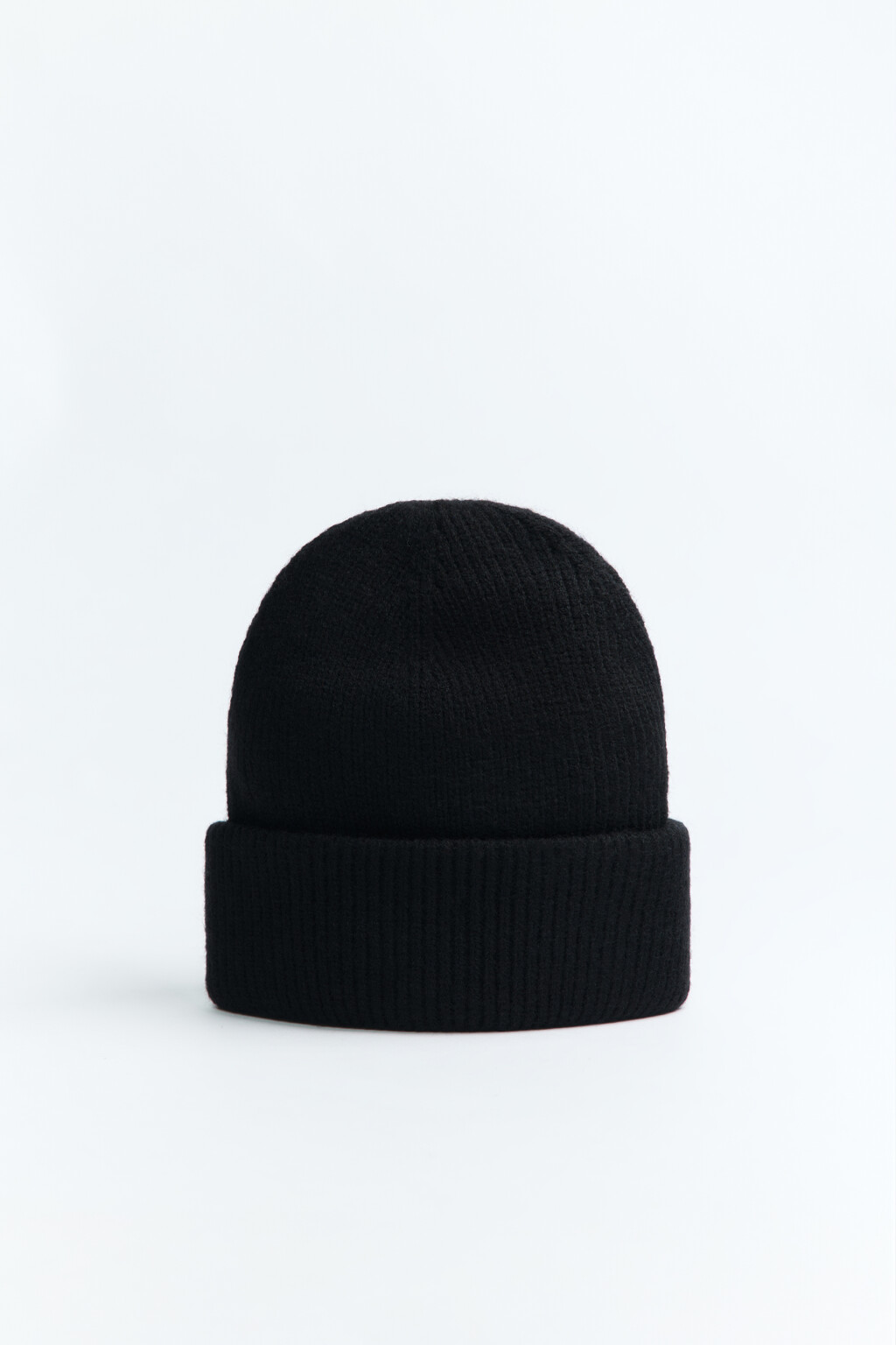 Шапка-бини вязаная в рубчик - цвет черный - 1