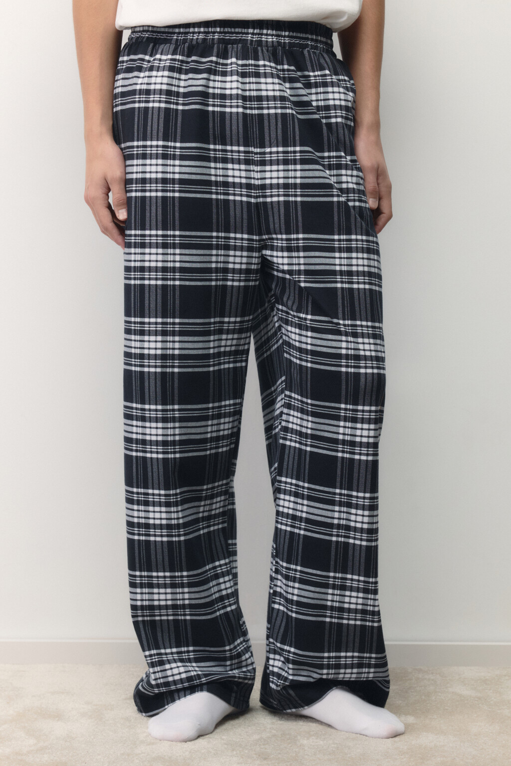 Брюки пижамные с принтом в клетку - цвет черный - 2