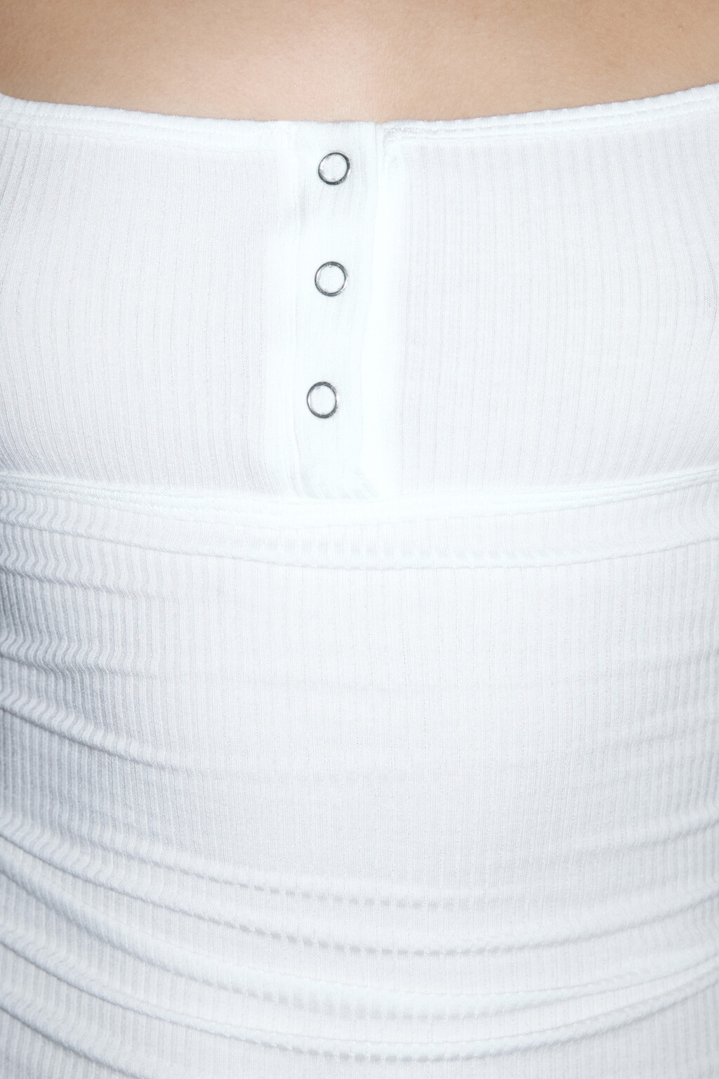 Майка домашняя вискозная с застежкой на груди - цвет белый - 7