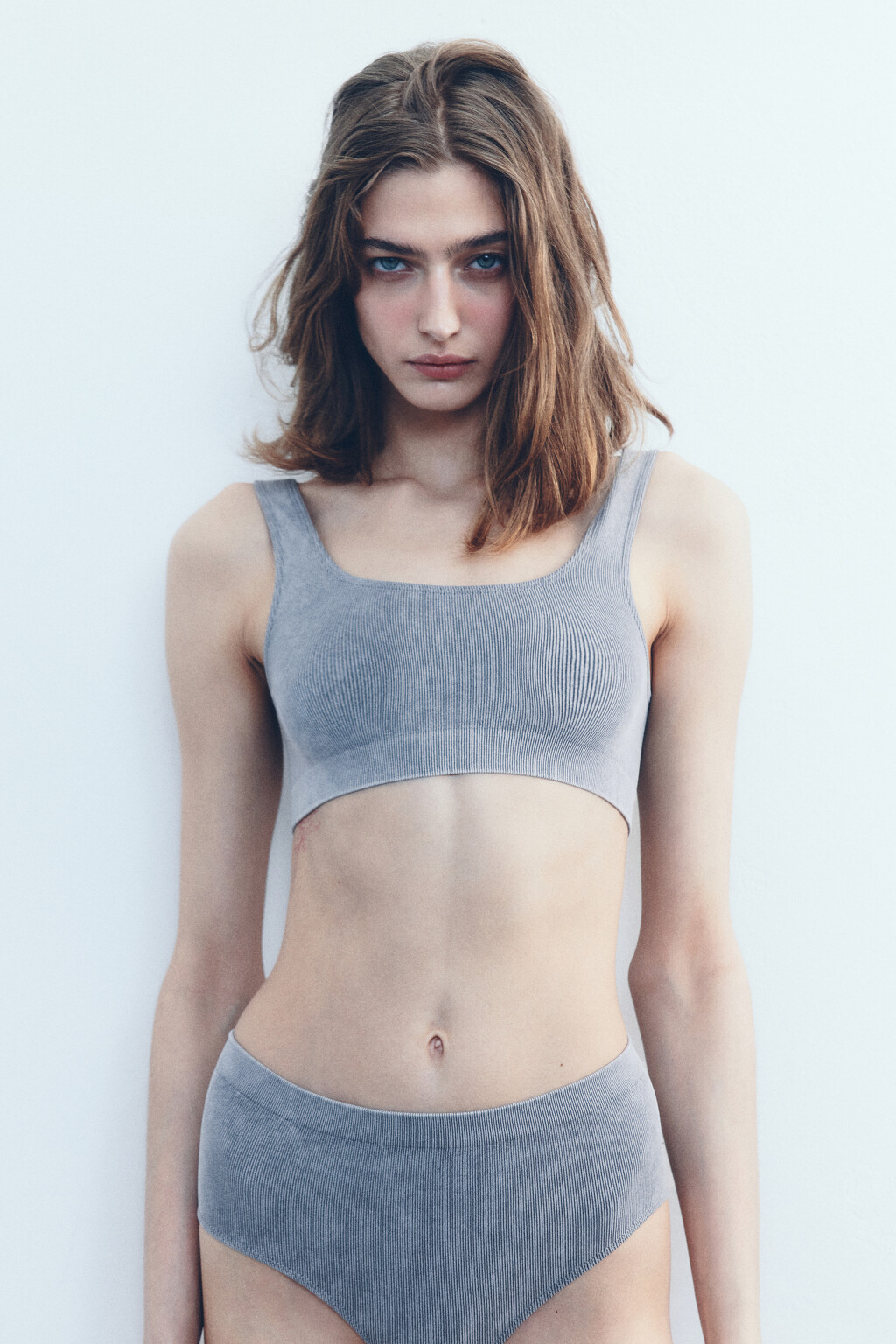 Бюстгальтер-топ бесшовный в рубчик - цвет серый - 3