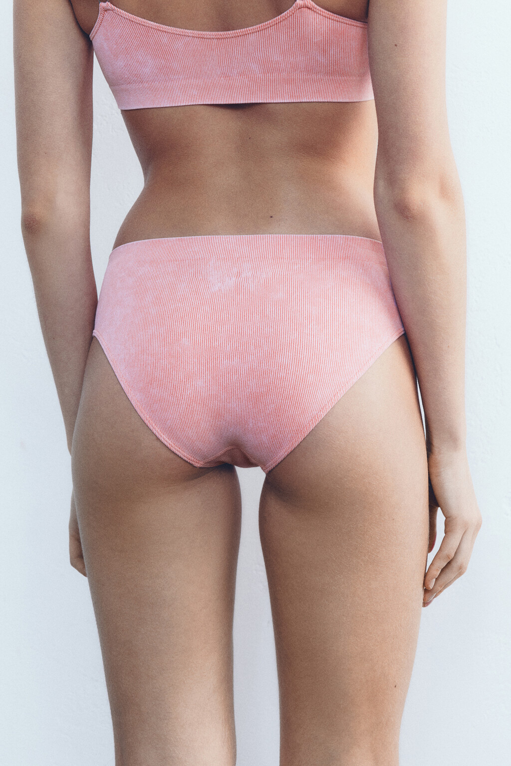 Трусы-слипы базовые бесшовные в рубчик - цвет розовый - 4