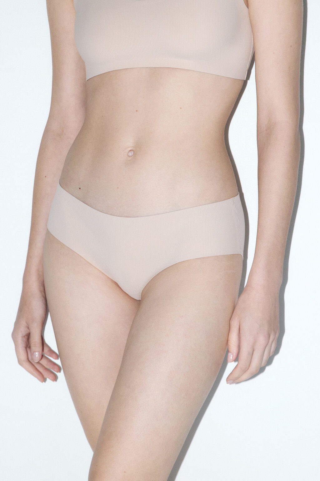 Трусы-слипы бесшовные со средней посадкой - цвет бежевый - 1