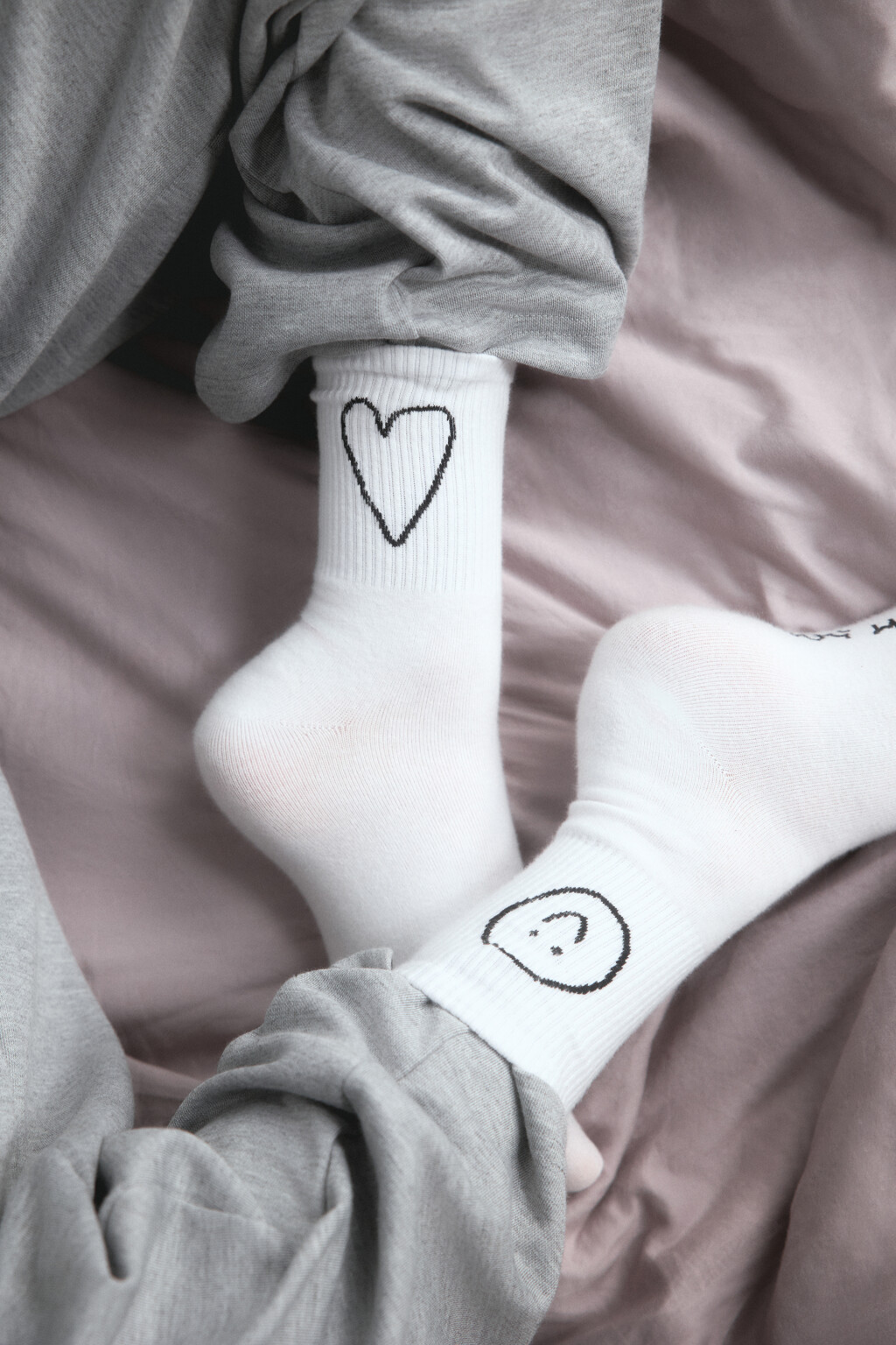 Набор из непарных носков с принтом (3 штуки) - цвет мультиколор - 1