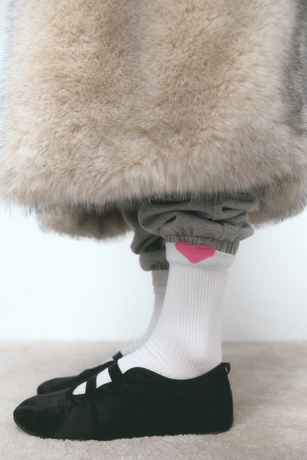 Носки высокие в рубчик с сердечком - цвет красный - 1