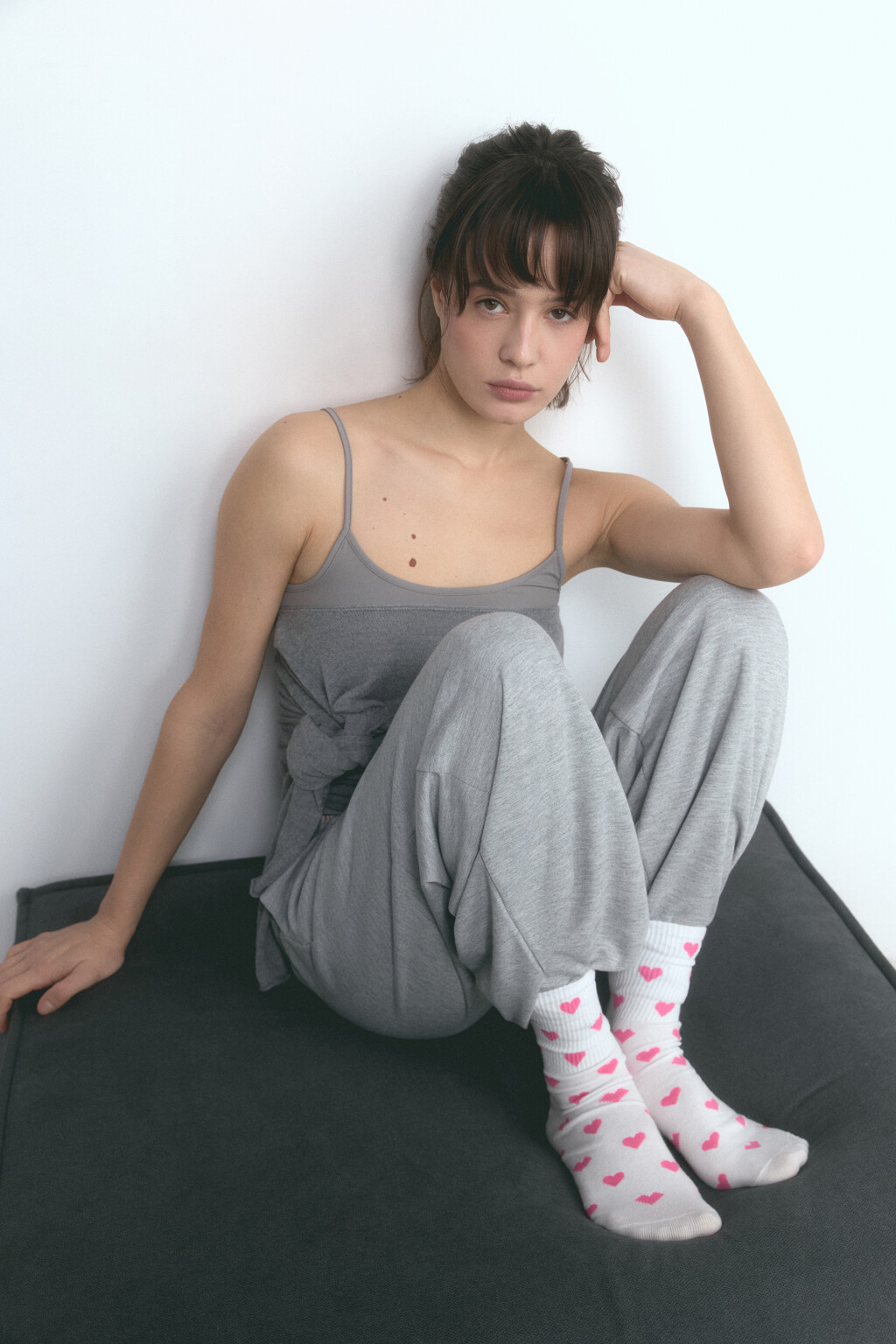 Носки высокие хлопковые с сердечками - цвет красный - 1