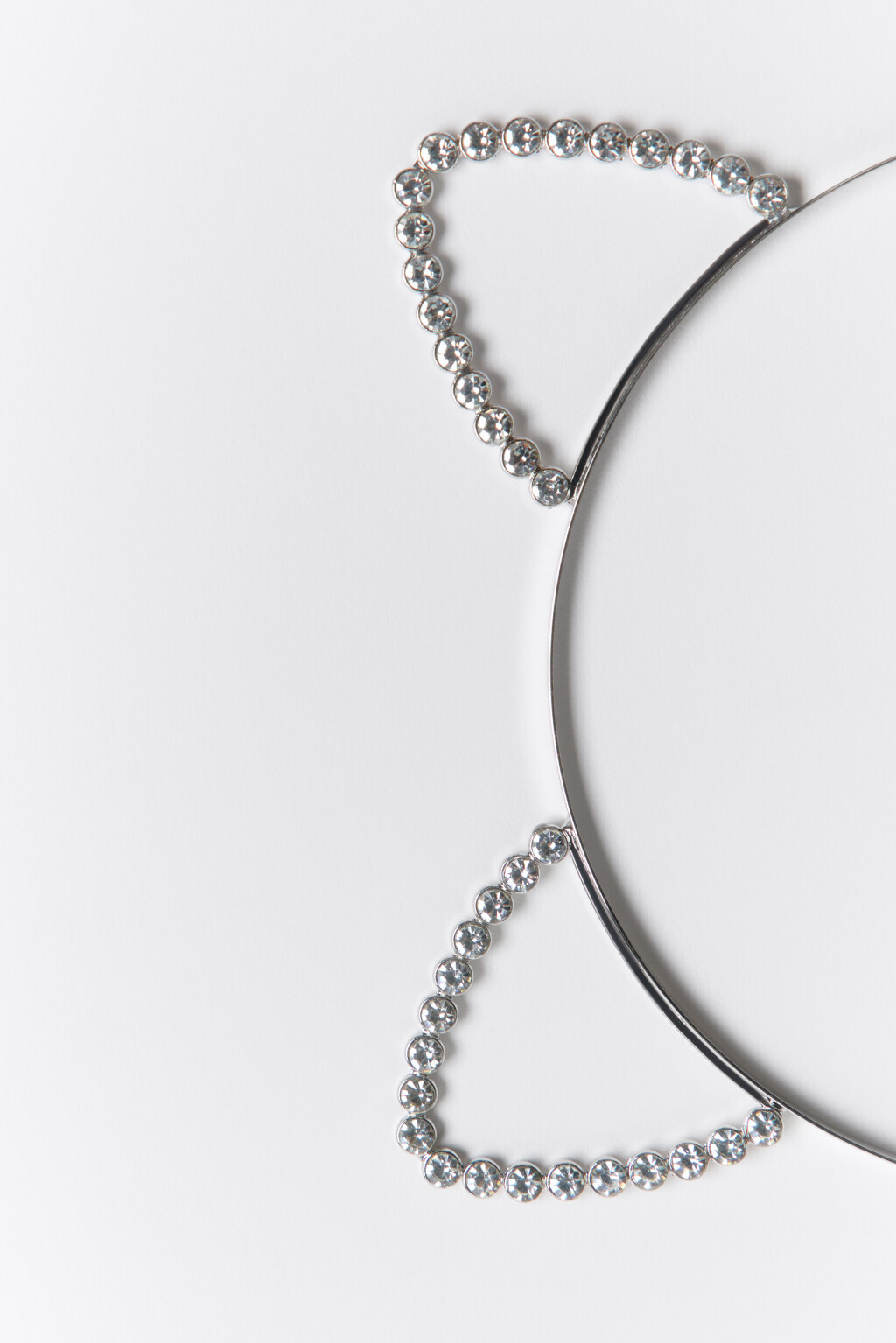 Ободок серебристый с ушками и стразами - цвет серый - 1