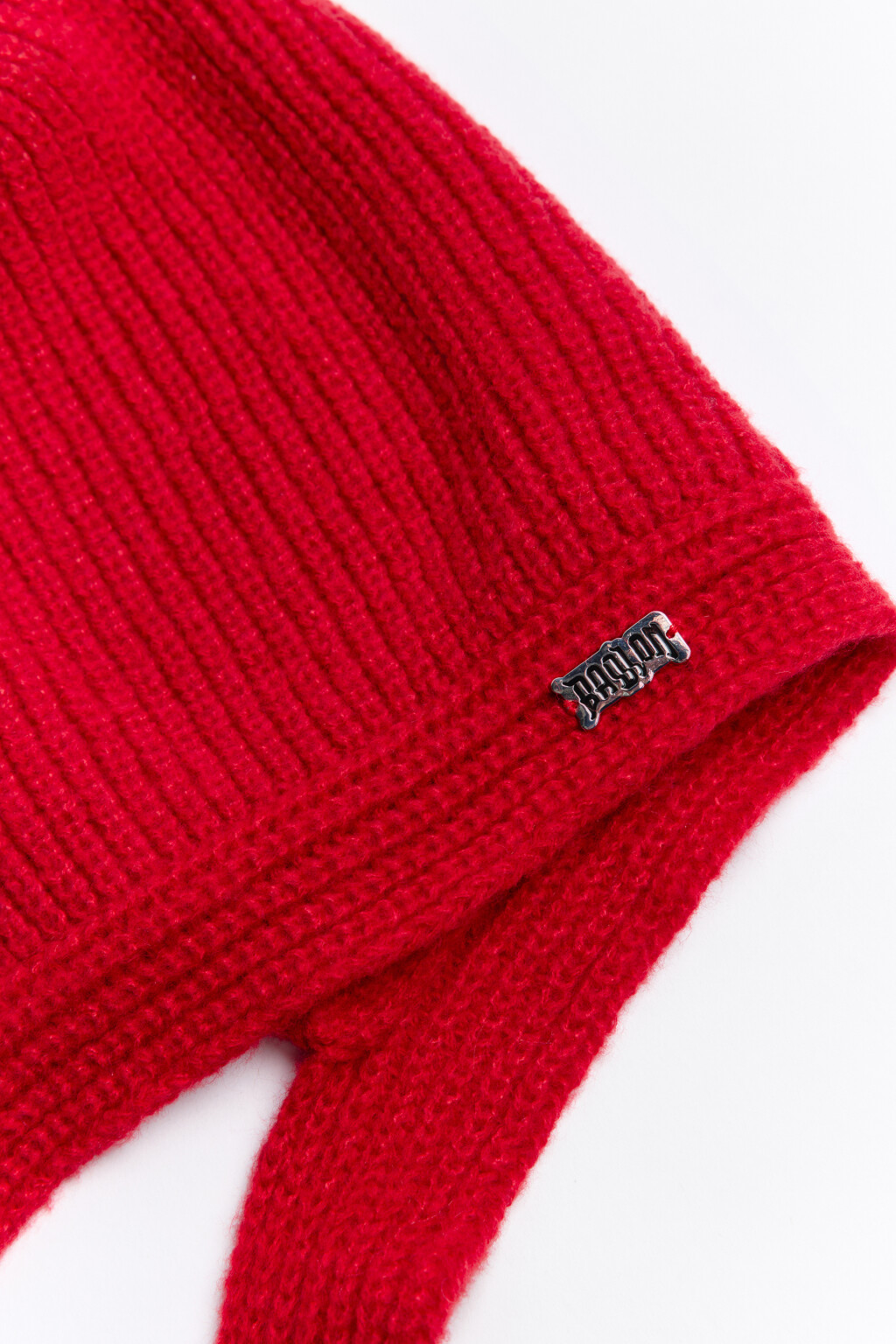 Шапка-чепчик вязаная с завязками - цвет красный - 2