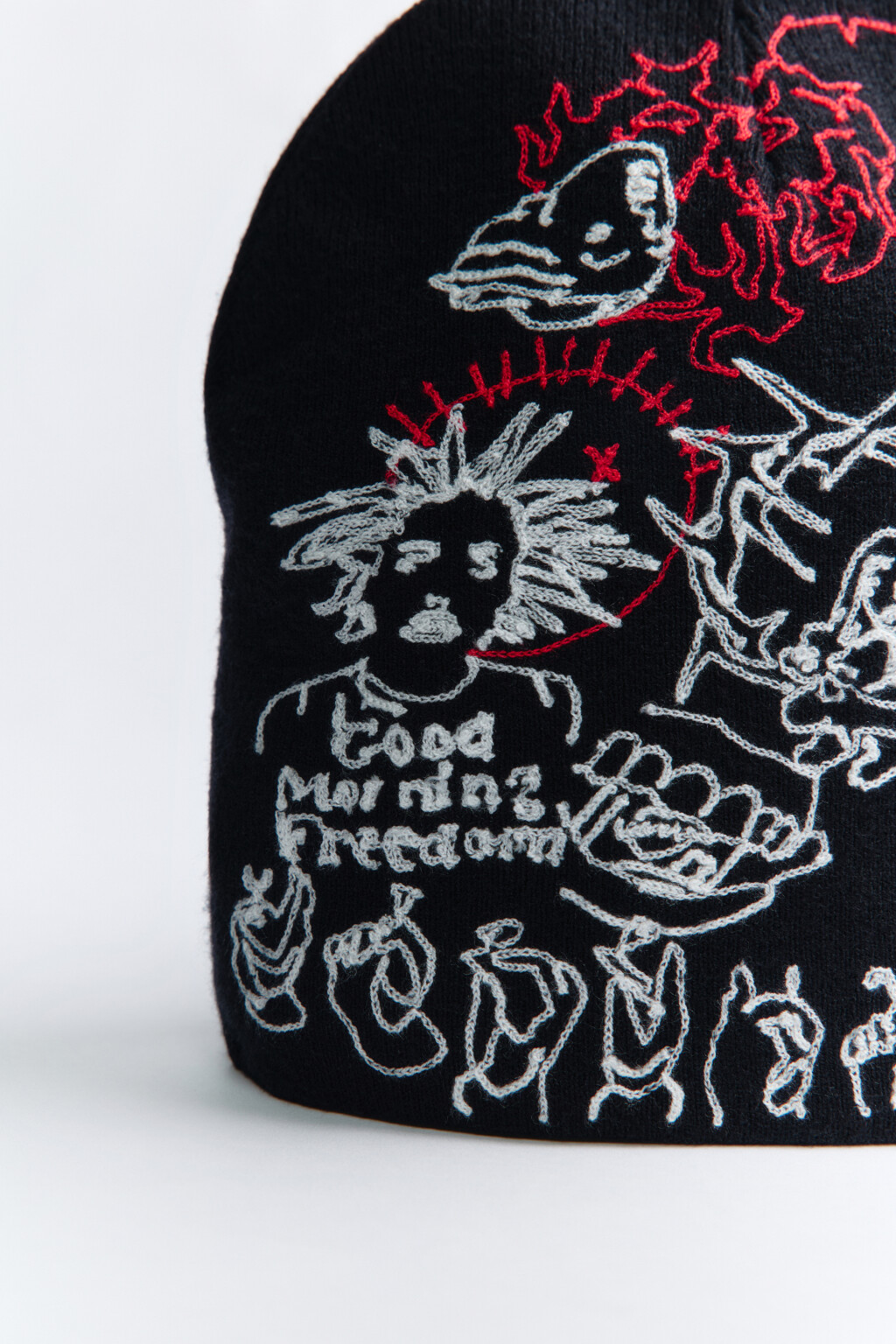 Шапка-бини с вышитым принтом - цвет черный - 2