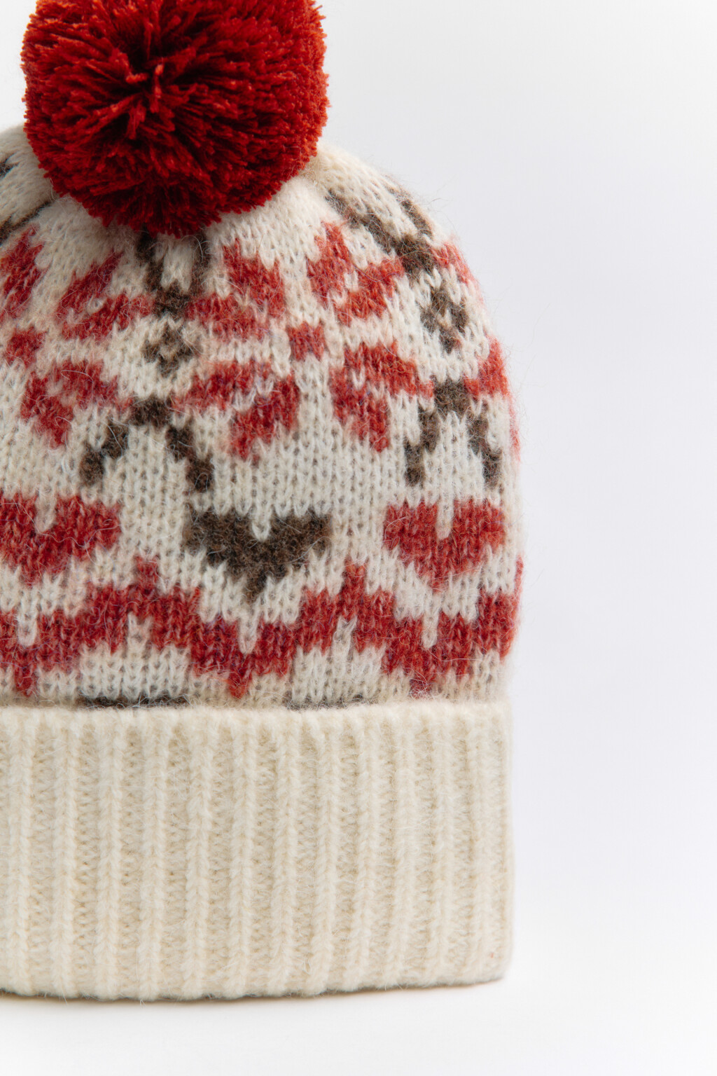 Шапка вязаная с помпоном и принтом - цвет мультиколор - 2