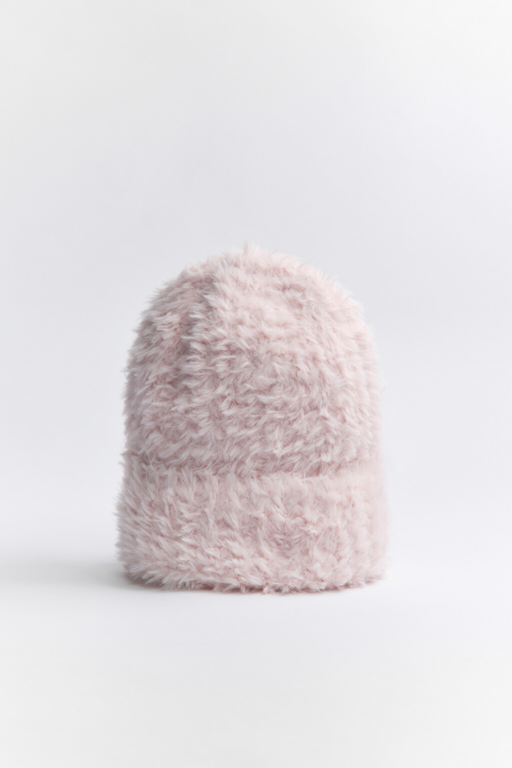 Шапка-бини вязаная из пушистой пряжи - цвет розовый - 1