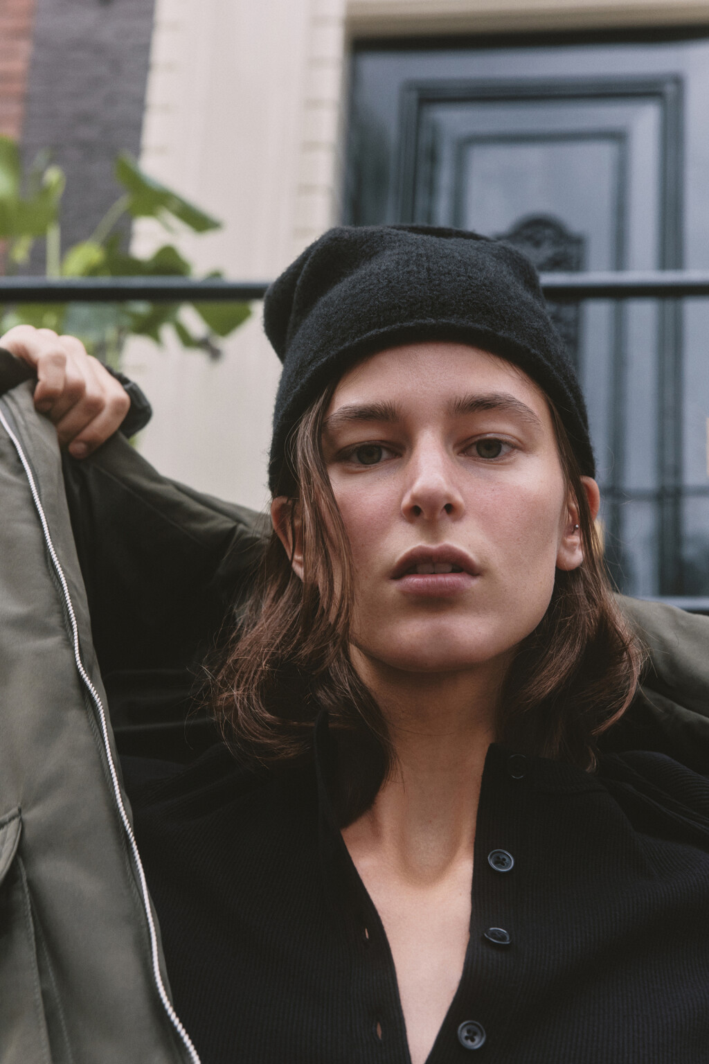 Шапка-бини вязаная без отворота - цвет черный - 3