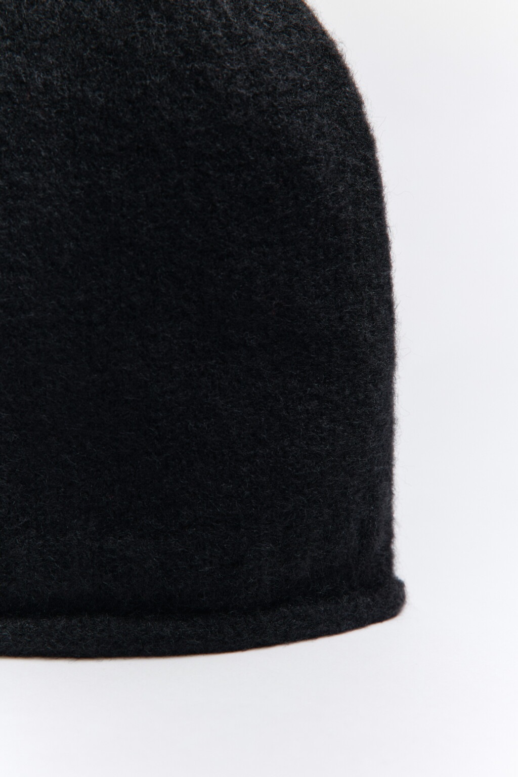 Шапка-бини вязаная без отворота - цвет черный - 2